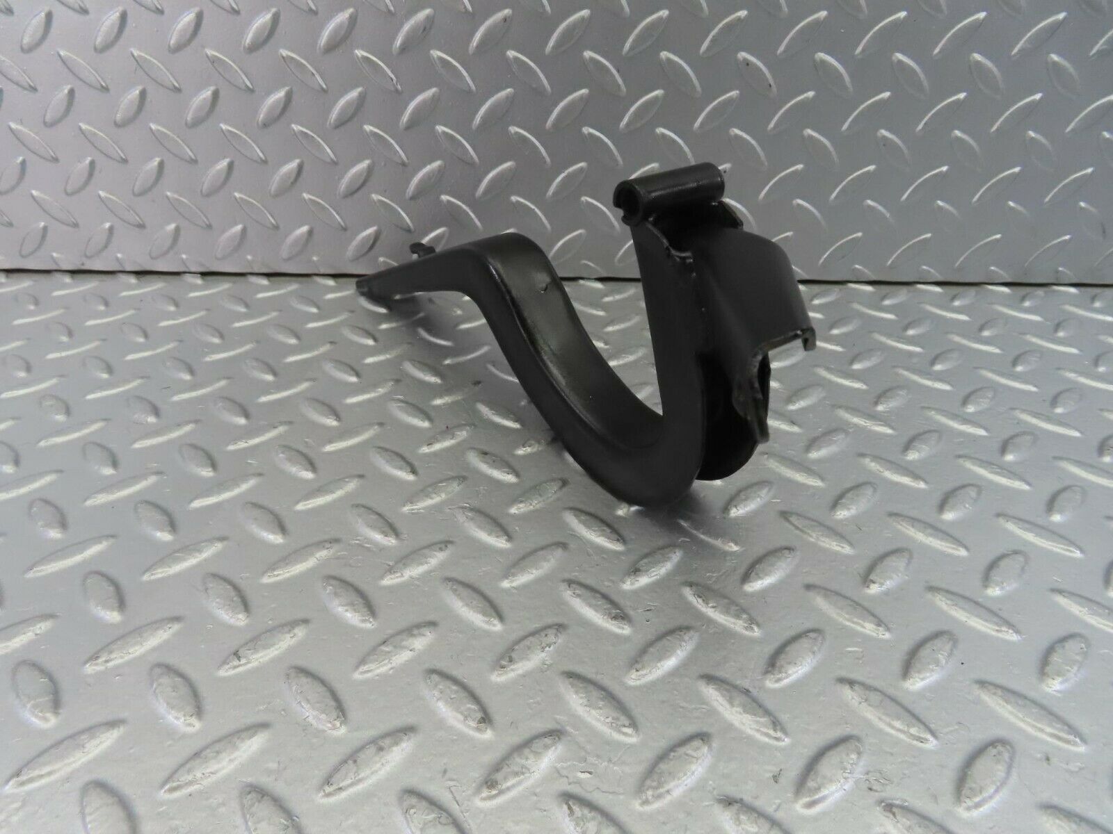 10846 Mercedes-Benz W123 230E Trunk Lid Hinge Right Side