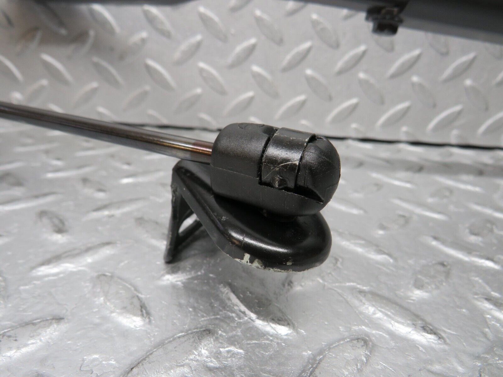 37853 Mercedes-Benz A124 320E Cabriolet Trunk Boot Soft Top Hinge Left Side