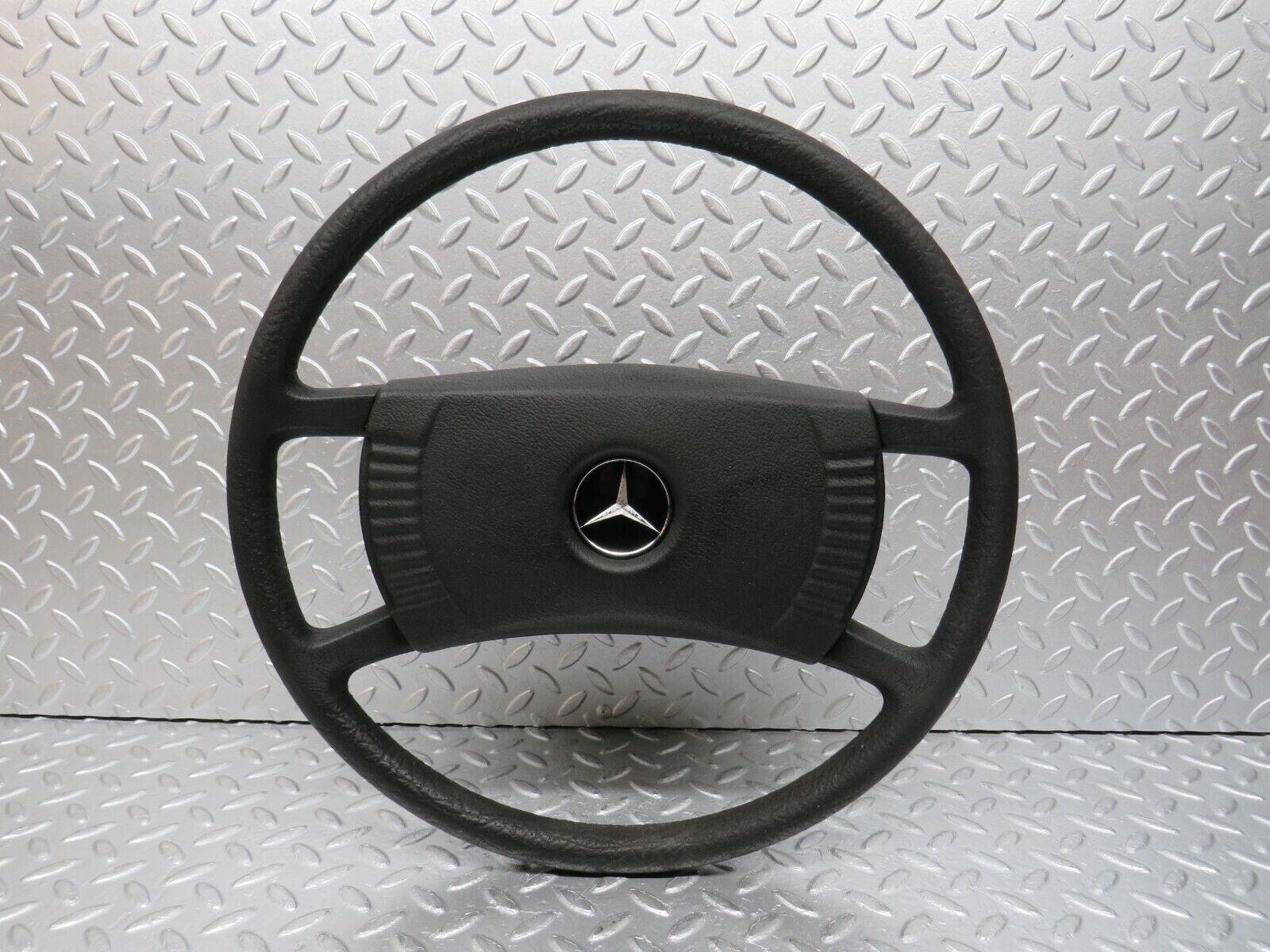 30971 Mercedes-Benz W123 200D Steering Wheel 1164640017