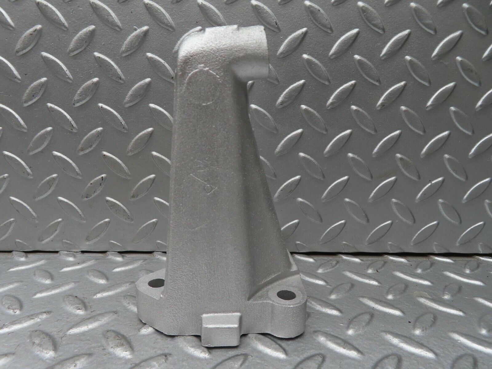 13614 Mercedes-Benz W123 200 Engine Mount Bracket Right Side 1022230304