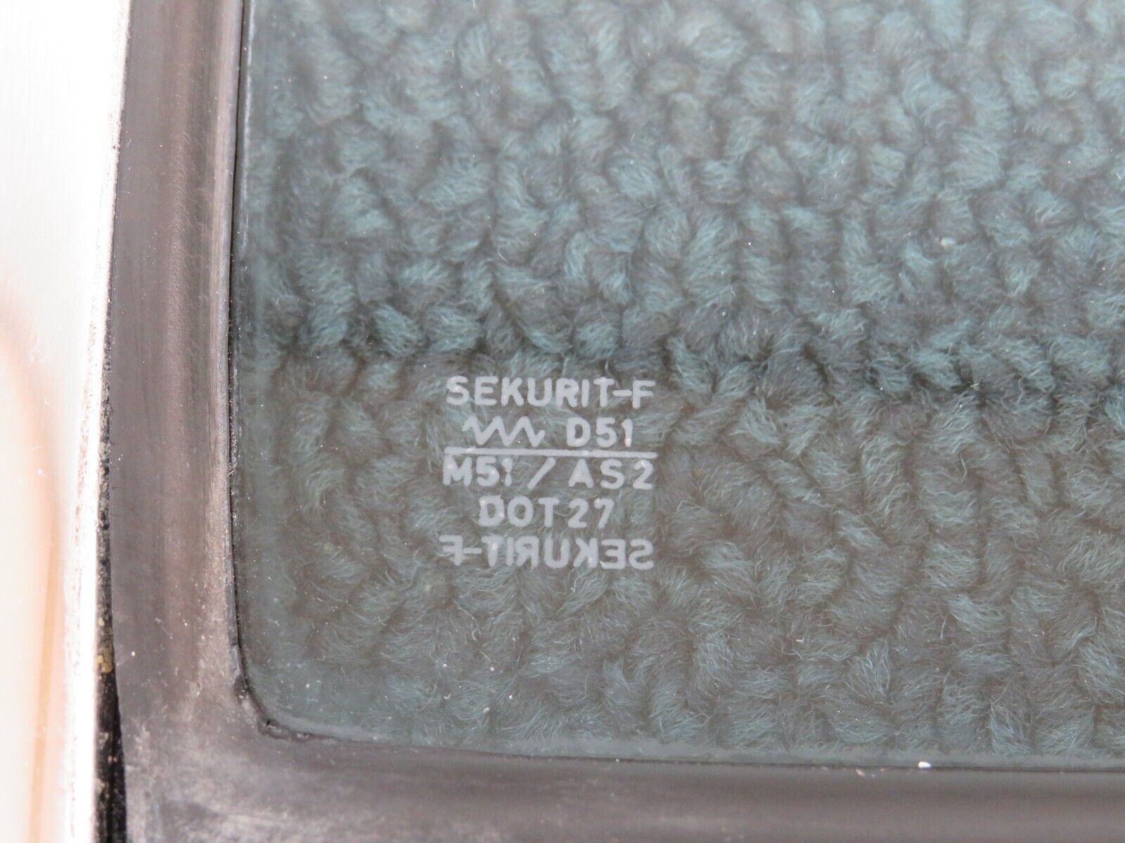 37516 Mercedes-Benz W109 300SEL Rear Right Quarter Window Glass