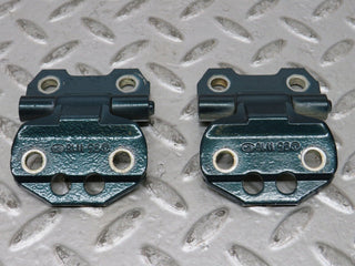 W124 Wagon right door hinge pair used OEM