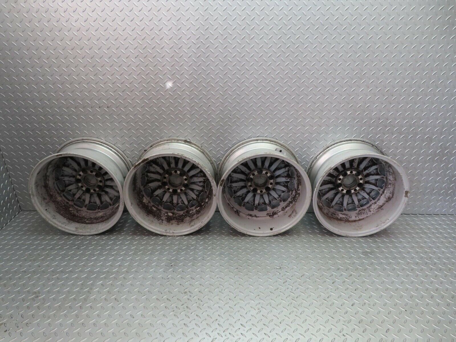 15216 Mercedes-Benz W140 S320 Alloy Wheel Set 7.5Jx16H2 ET51 1404011002