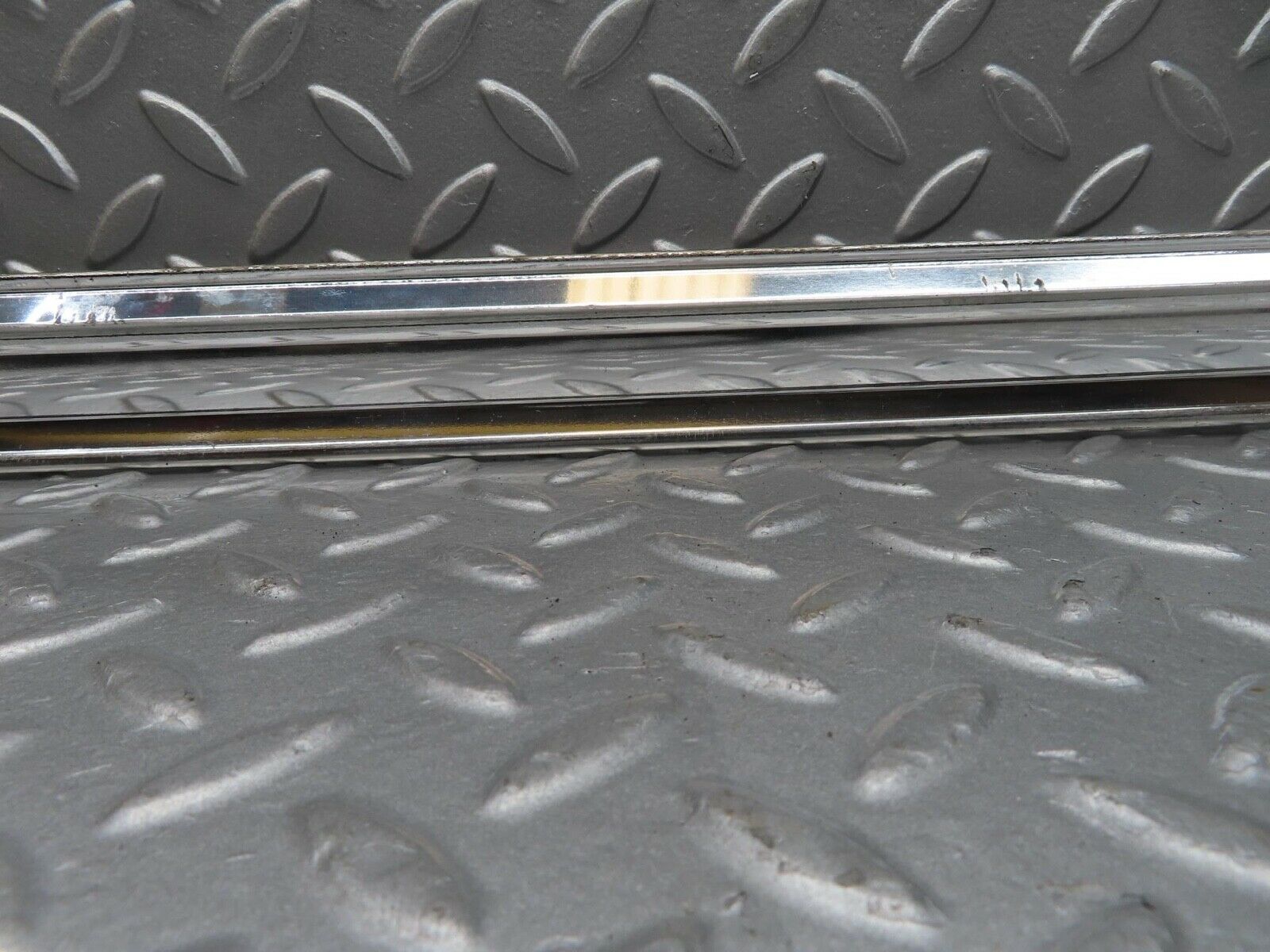 12084 Mercedes-Benz C123 230CE Coupe Left Door Chrome Moulding Trim