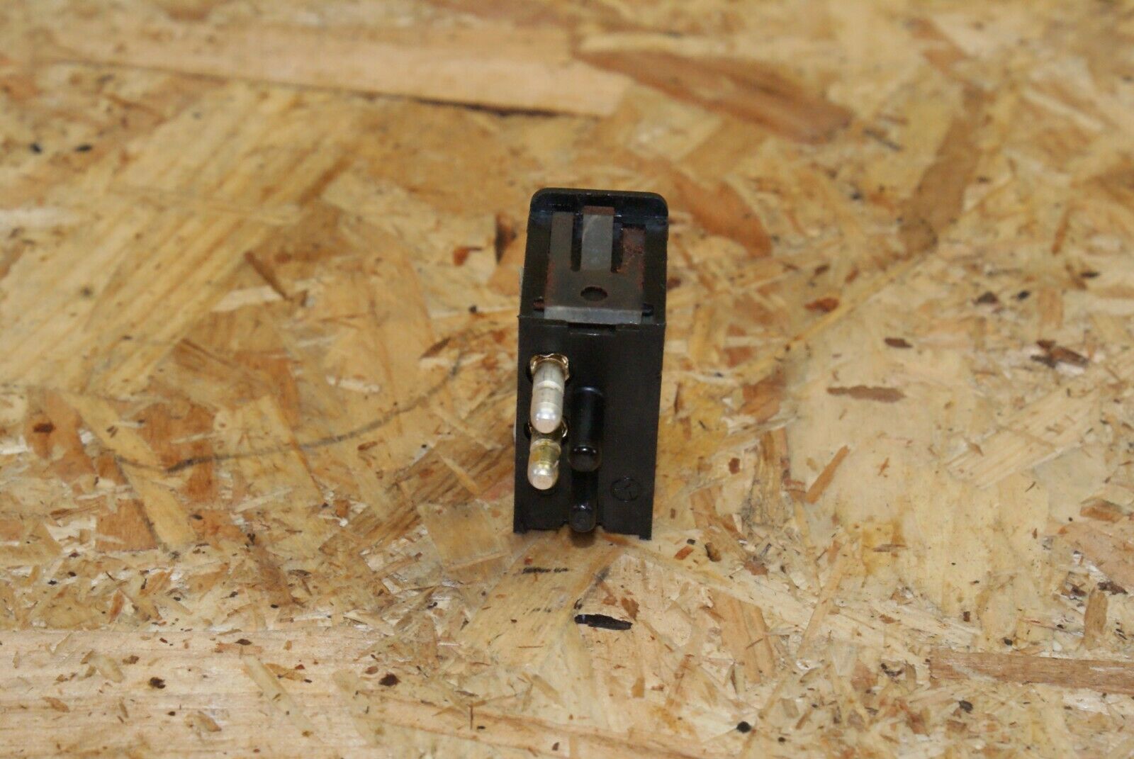 2393 Mercedes-Benz W123 280E Interior Light Switch 0008205910