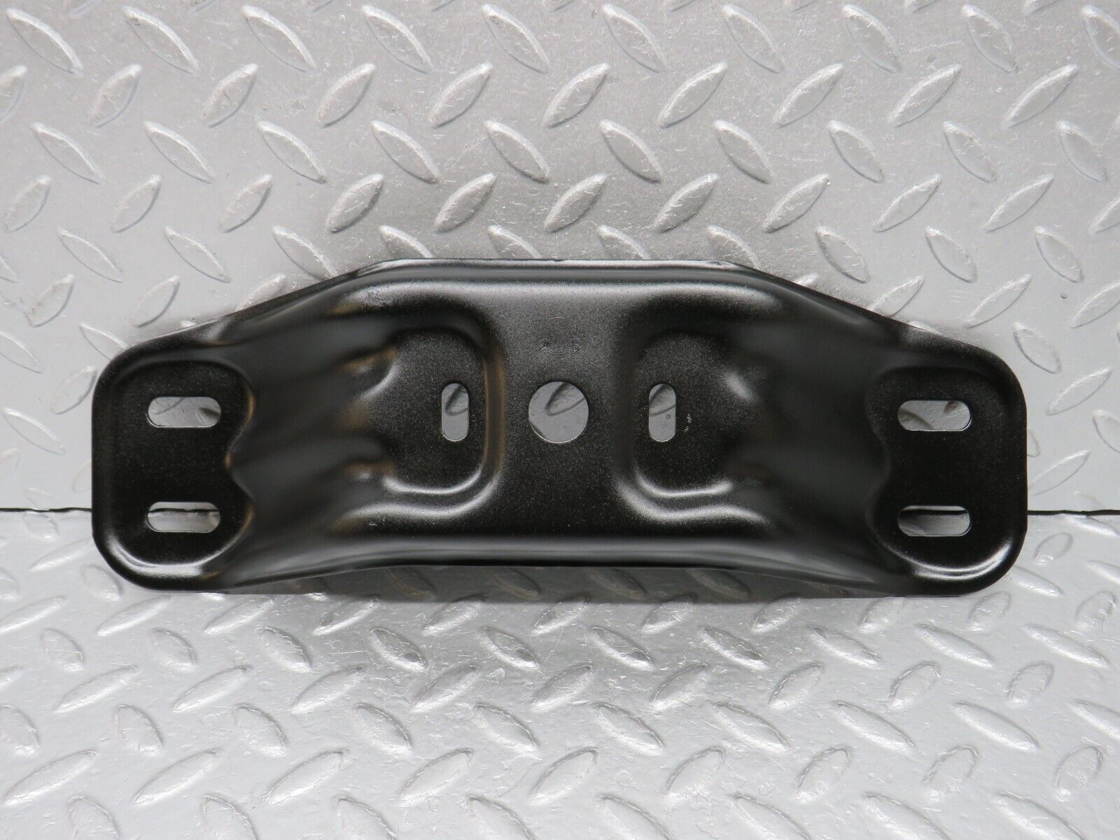 38005 Mercedes-Benz A124 320E Cabriolet Gearbox Mount Bracket