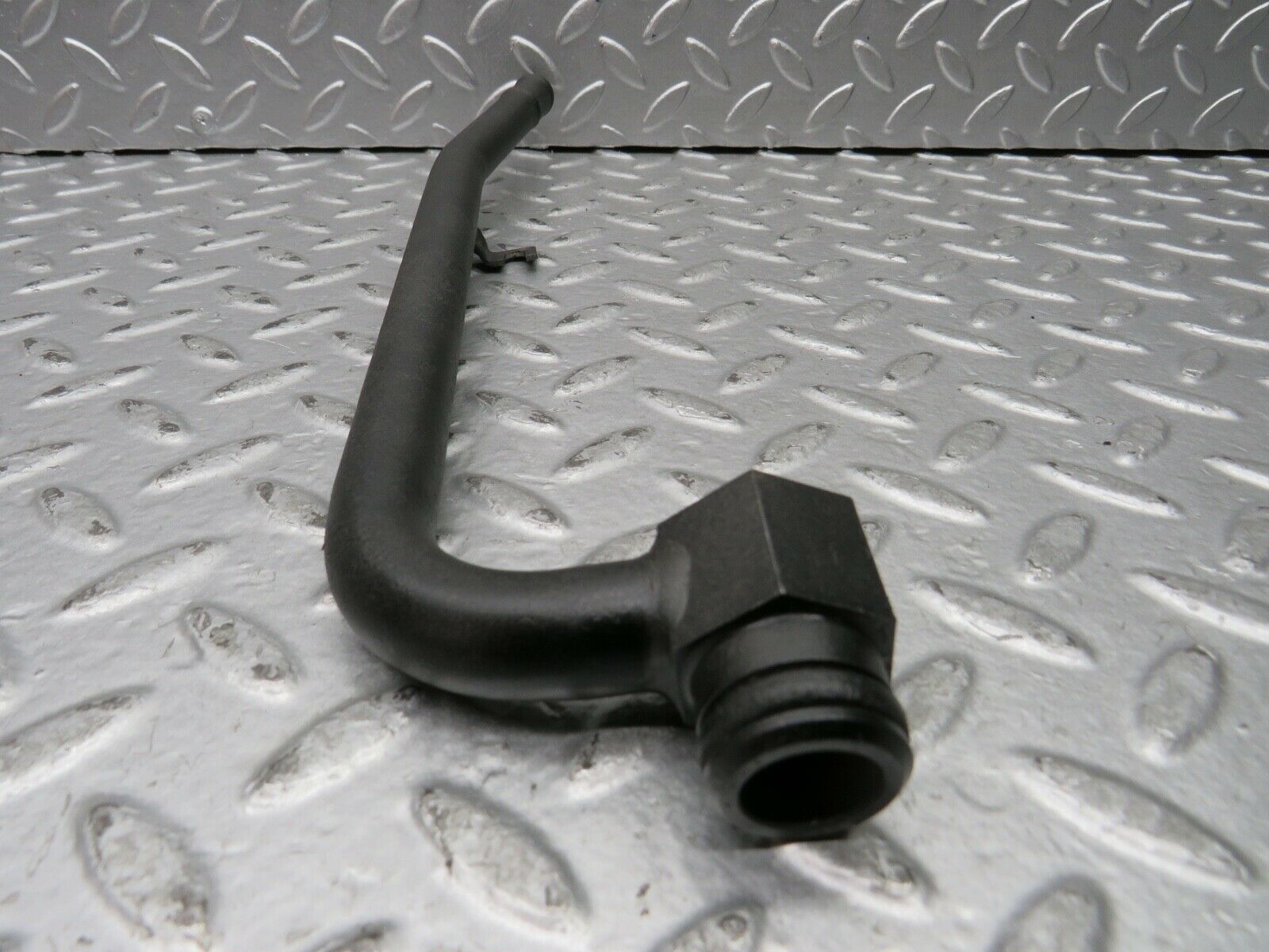21912 Mercedes-Benz W126 300SE Coolant Hose Pipe