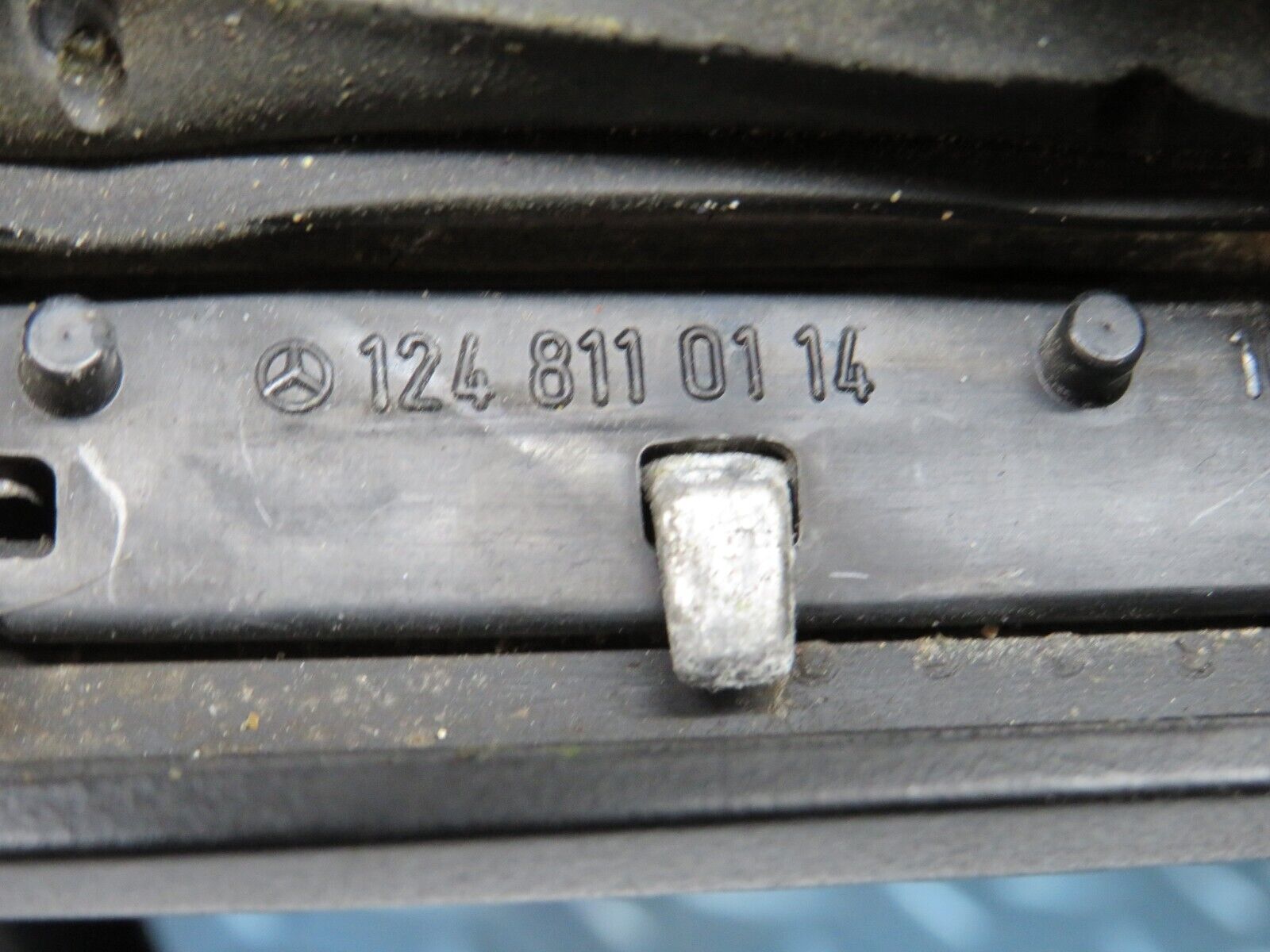 37848 Mercedes-Benz A124 320E Cabriolet Electric Wing Mirror Left 1248110114