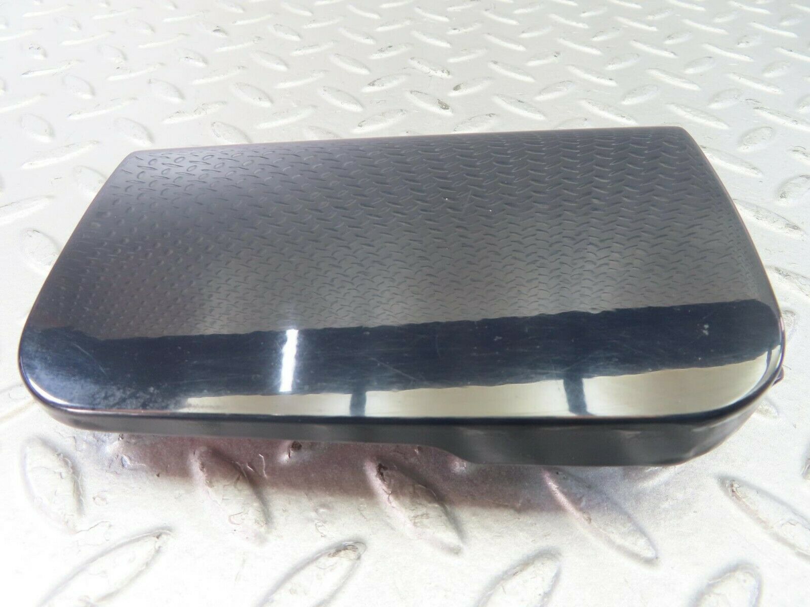 10374 Mercedes-Benz W201 190E Fuel Tank Flap Cap 2015842839