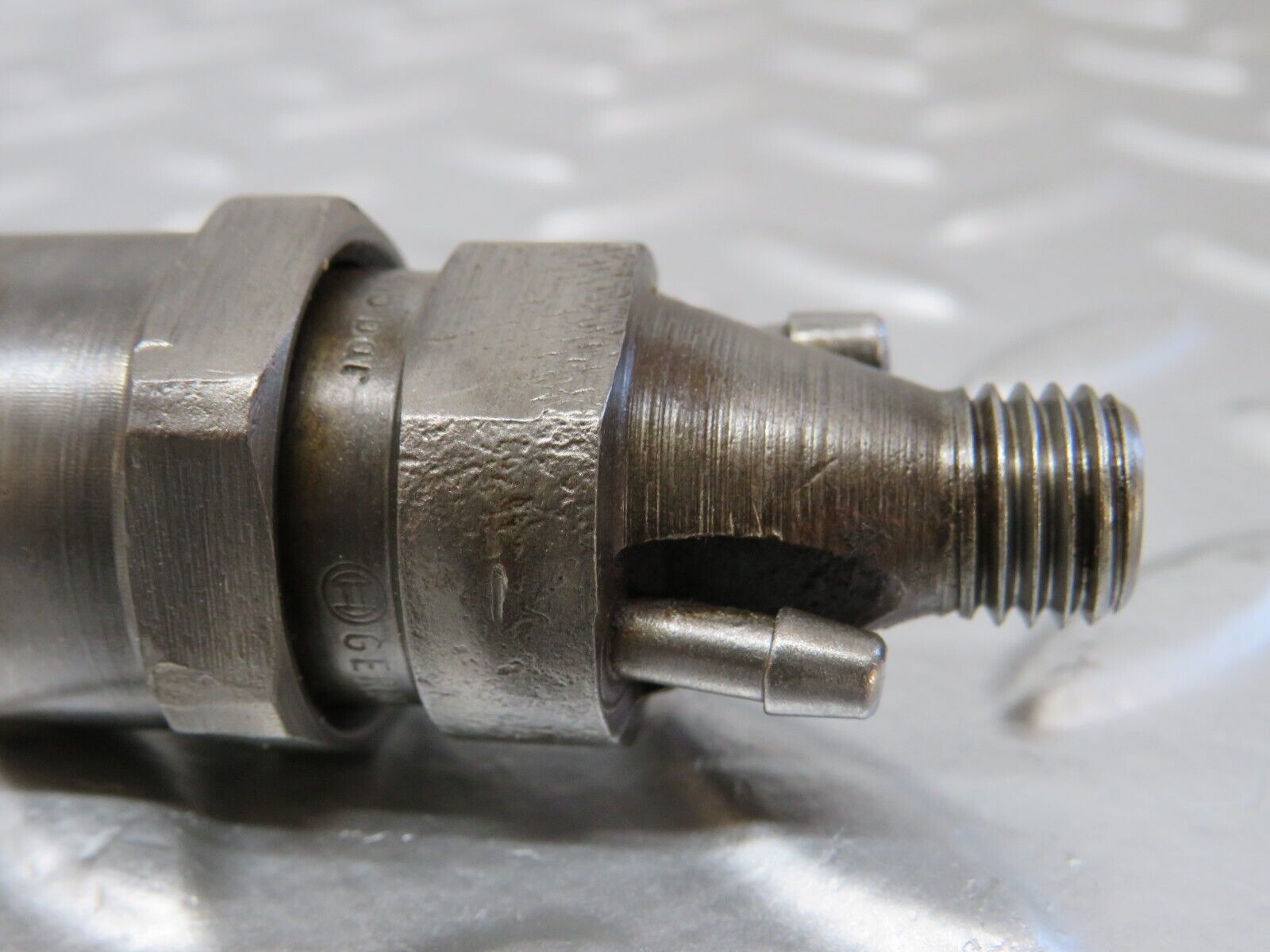 25529 Mercedes-Benz W123 200 Fuel Injector Bosch KCA27S55067