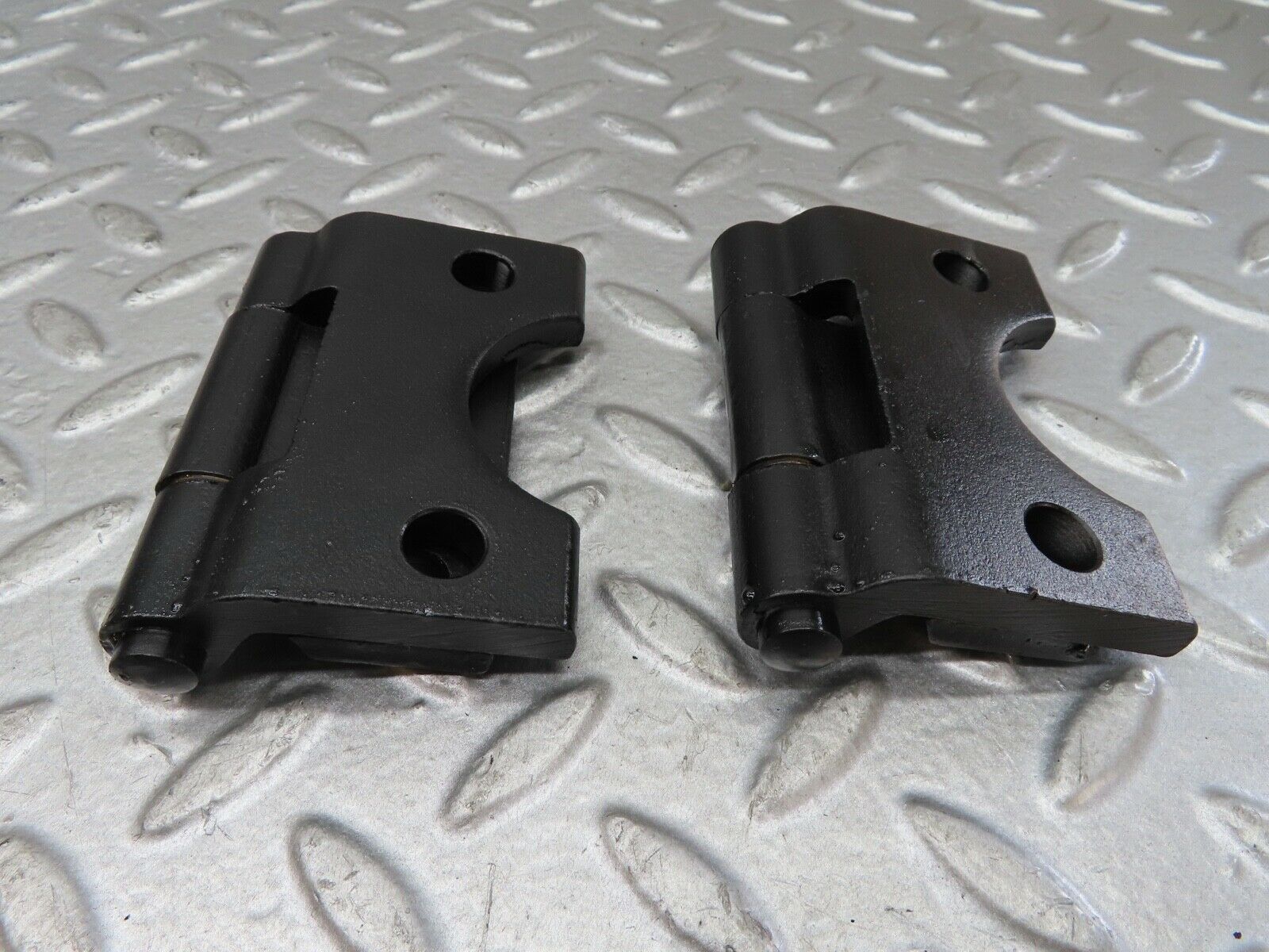 18787 Mercedes-Benz W116 Right Door Hinges Pair