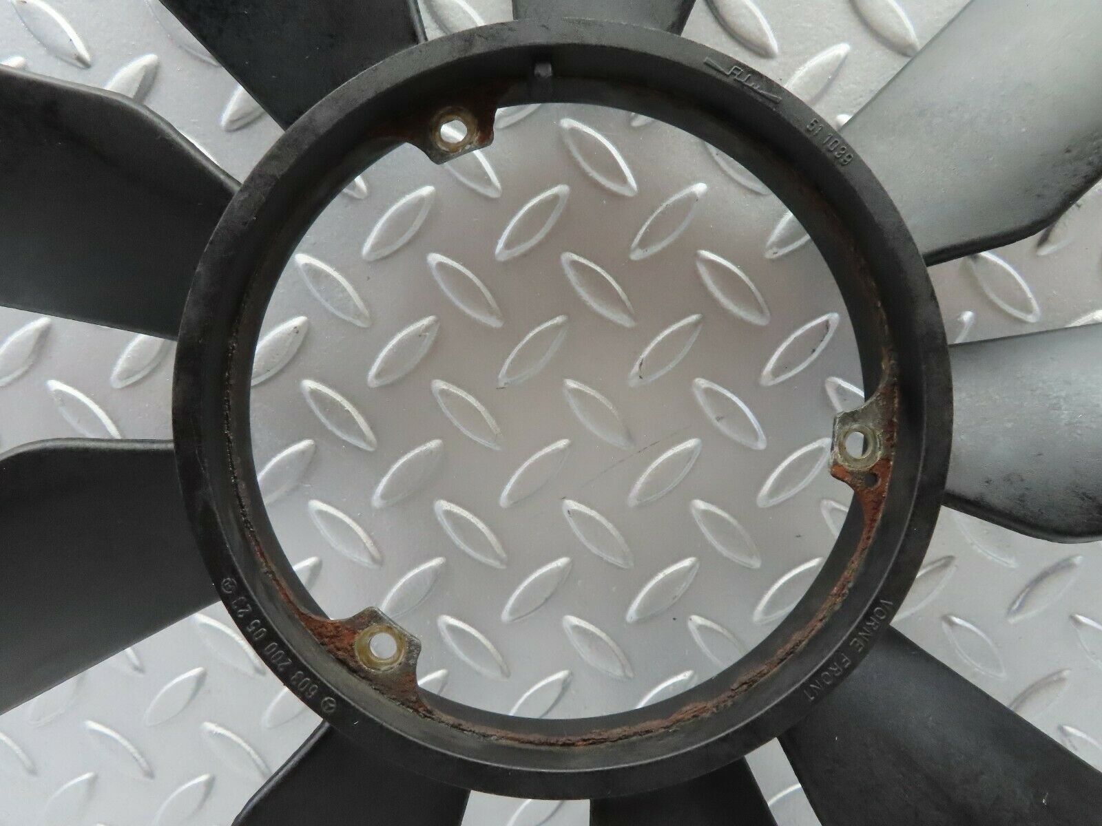 6810 Mercedes-Benz S124 E220 Wagon Engine Cooling Fan 6032000523