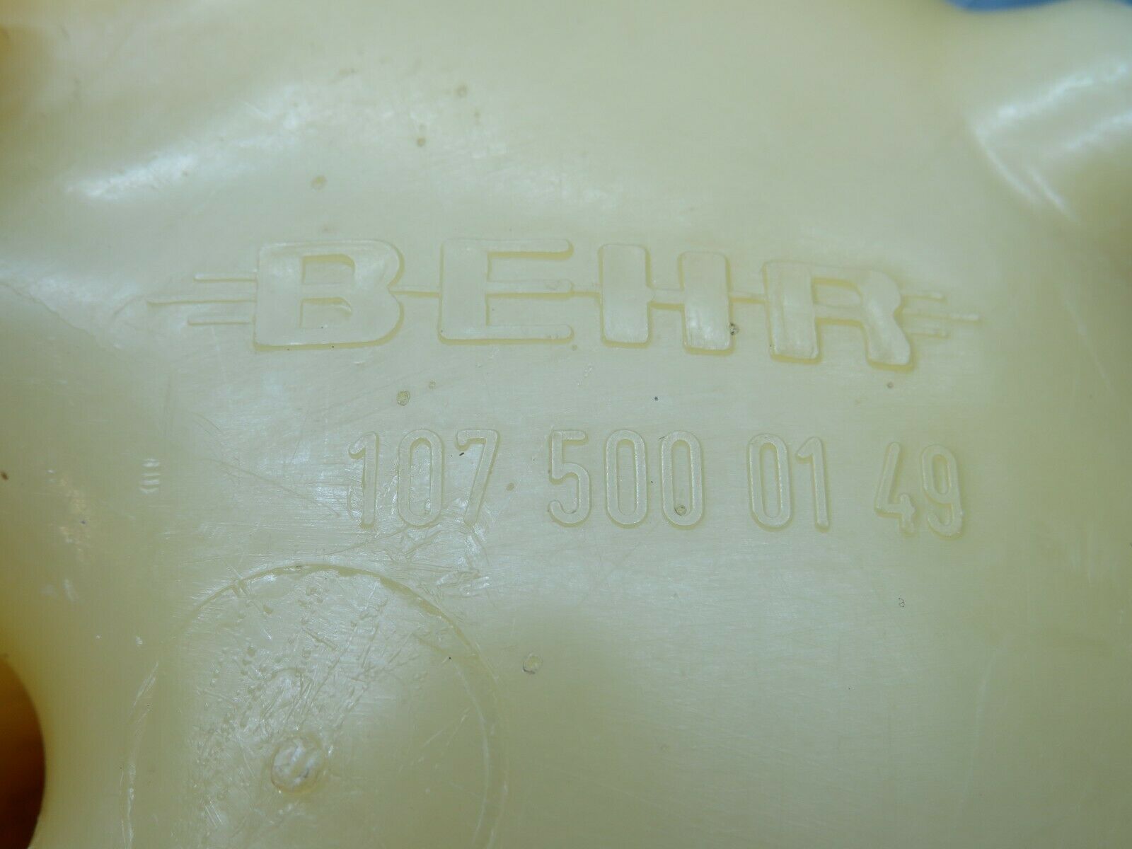 22674 Mercedes-Benz C107 450SLC Coupe Coolant Tank Reservoir Behr 1075000149