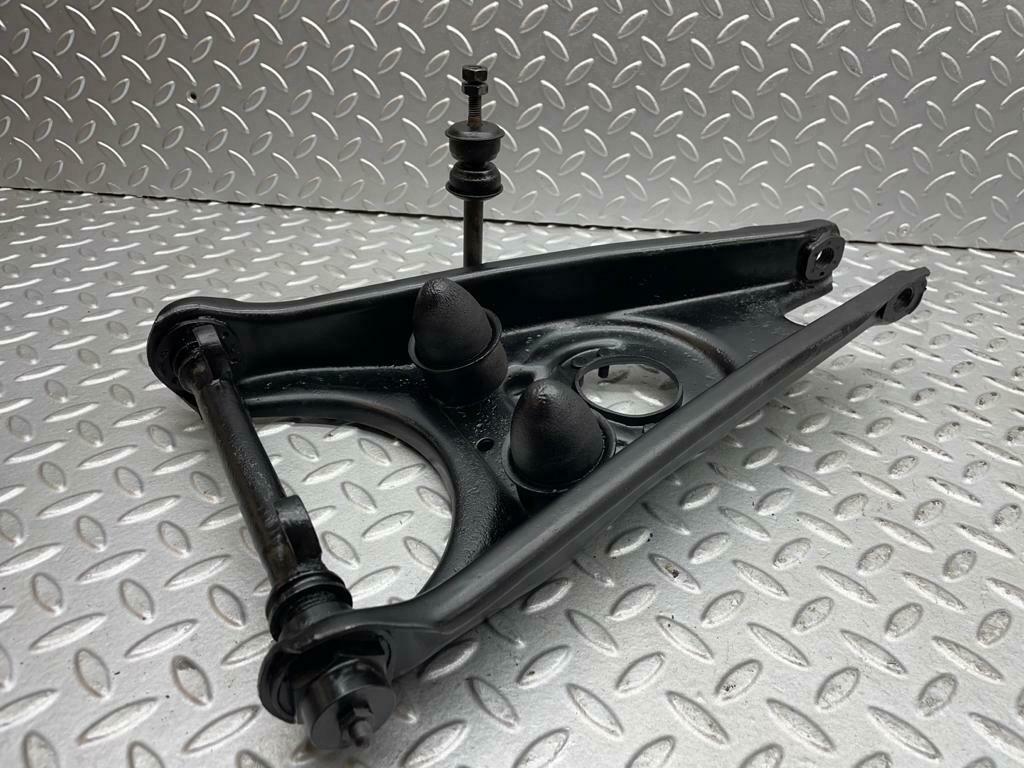 0125 Mercedes-Benz W120 PONTON Front Right Lower Control Arm
