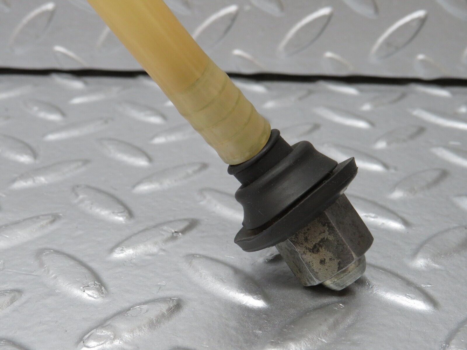 32507 Mercedes-Benz S124 300TE Wagon Brake Servo Vacuum Pipe