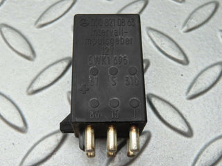 4195 Mercedes-Benz S123 200T Wagon Intermittent Wiper Relay 0008210863