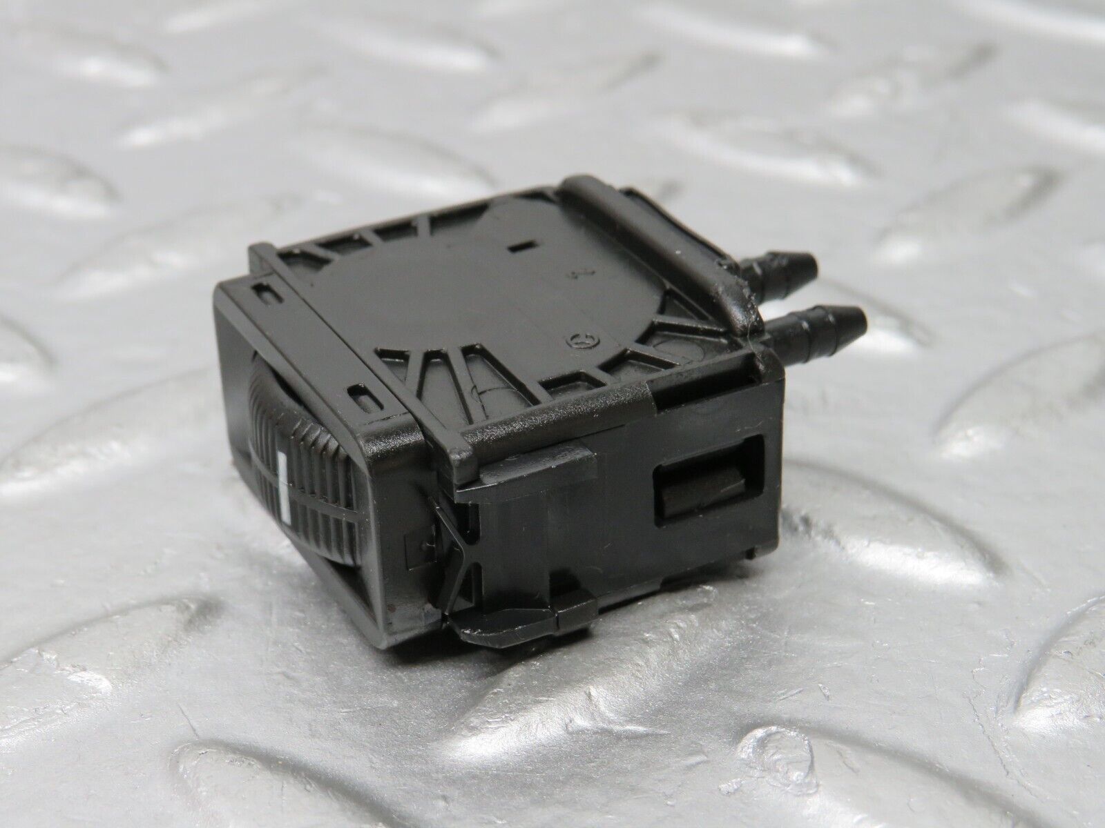 33480 Mercedes-Benz W202 C180 Headlight Level Switch