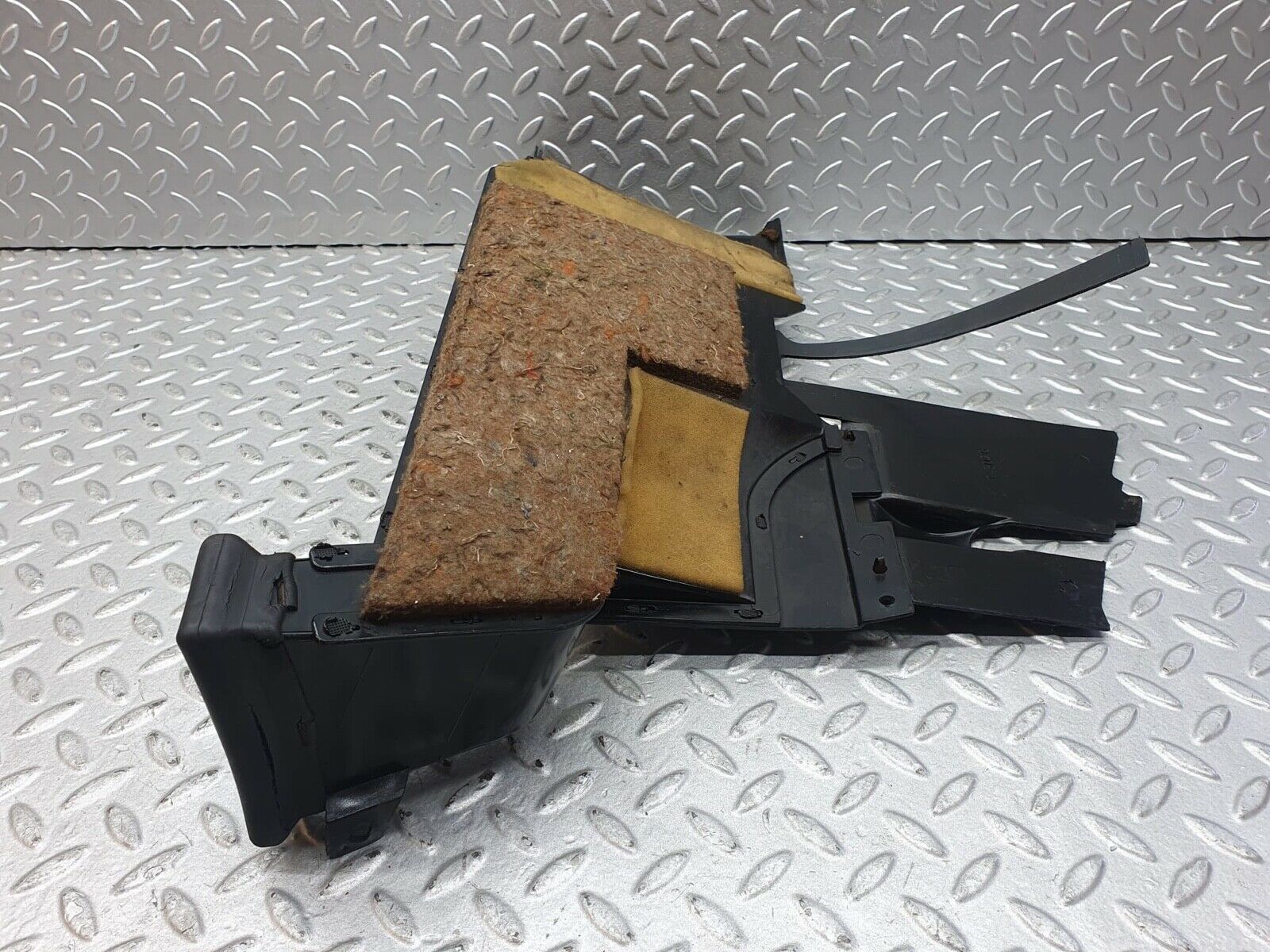 0163 Mercedes-Benz W116 350SE Dashboard Air Duct Right Driver Side O/S