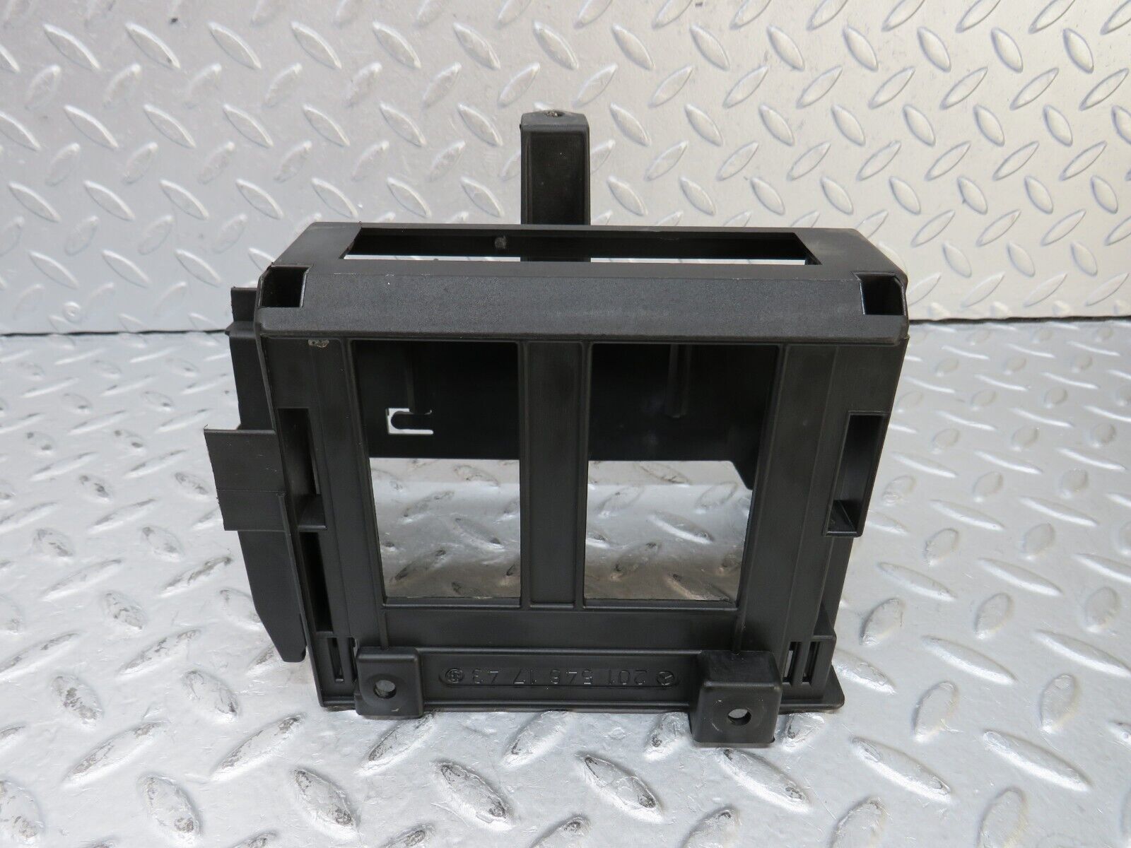 36474 Mercedes-Benz W201 190E 2.0L ECU Bracket 2015461743