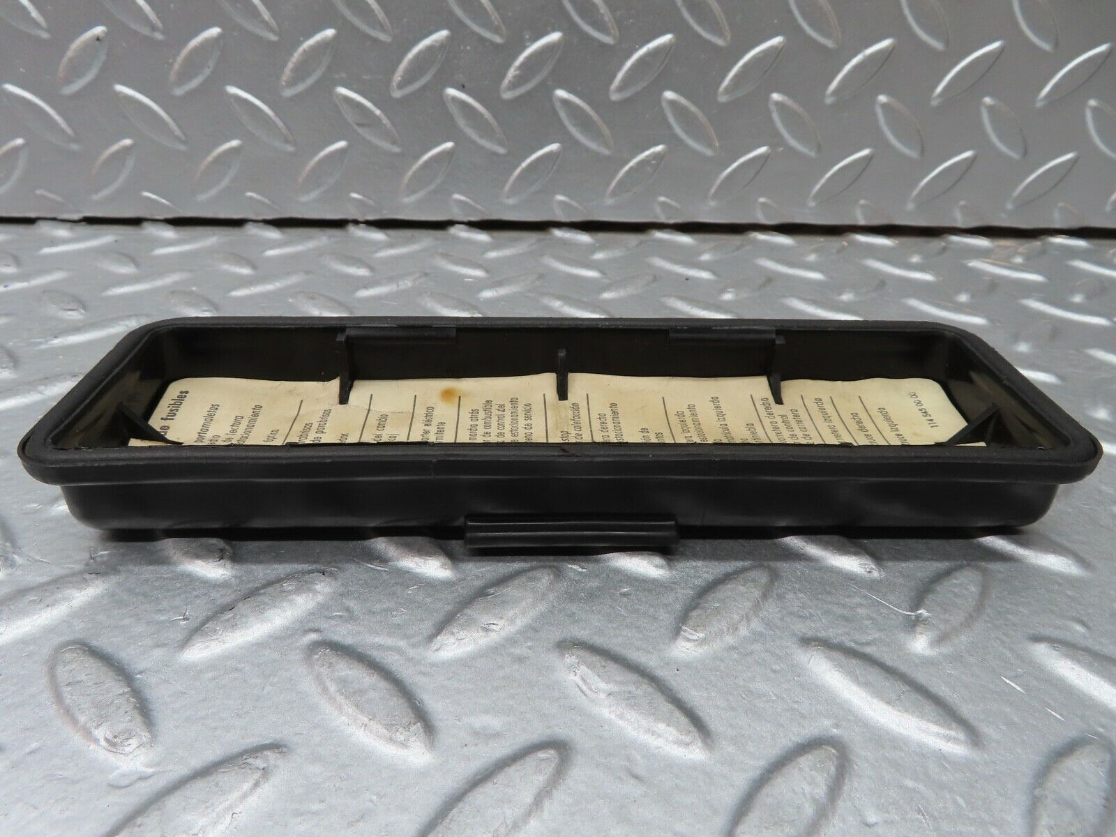 20851 Mercedes-Benz W114 250CE Coupe Fuse Box Lid 1145450000