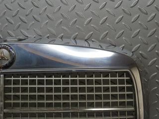 W108 bonnet grill chrome used OEM