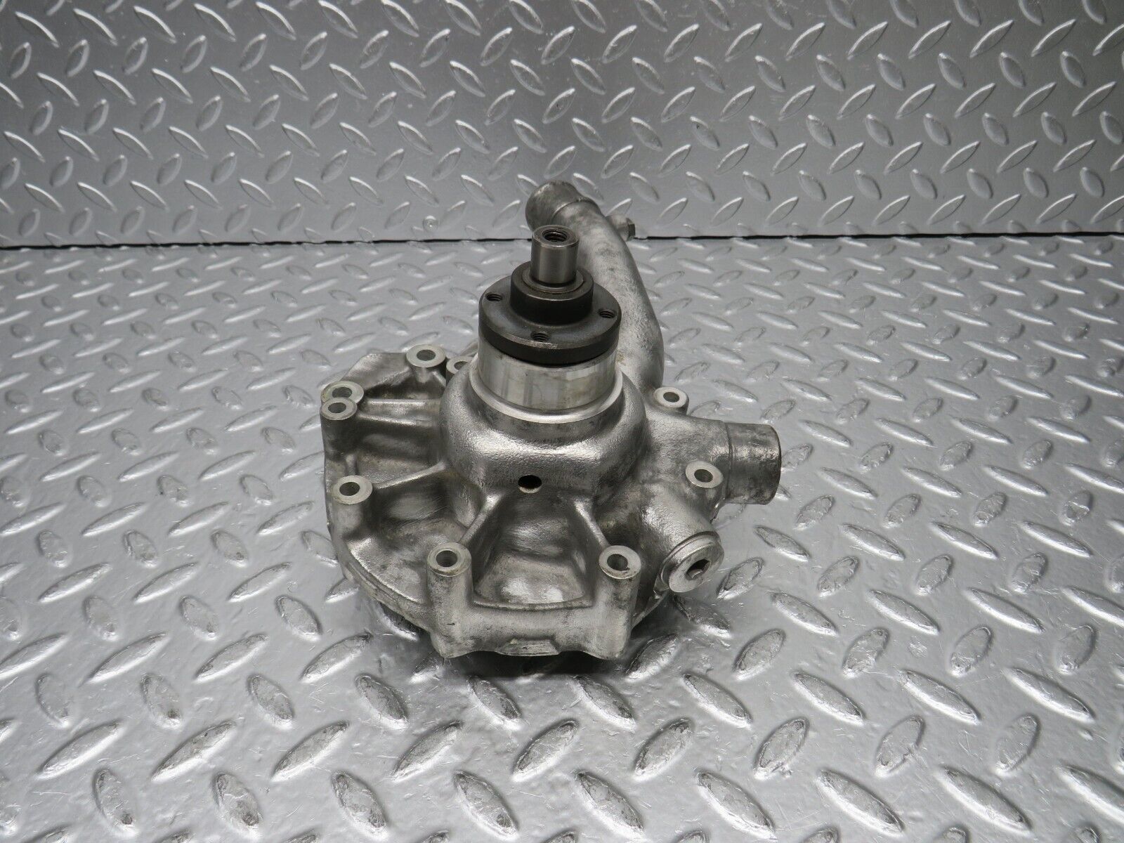30769 Mercedes-Benz W201 190E 2.0L Water Pump 1022011001 1022010507