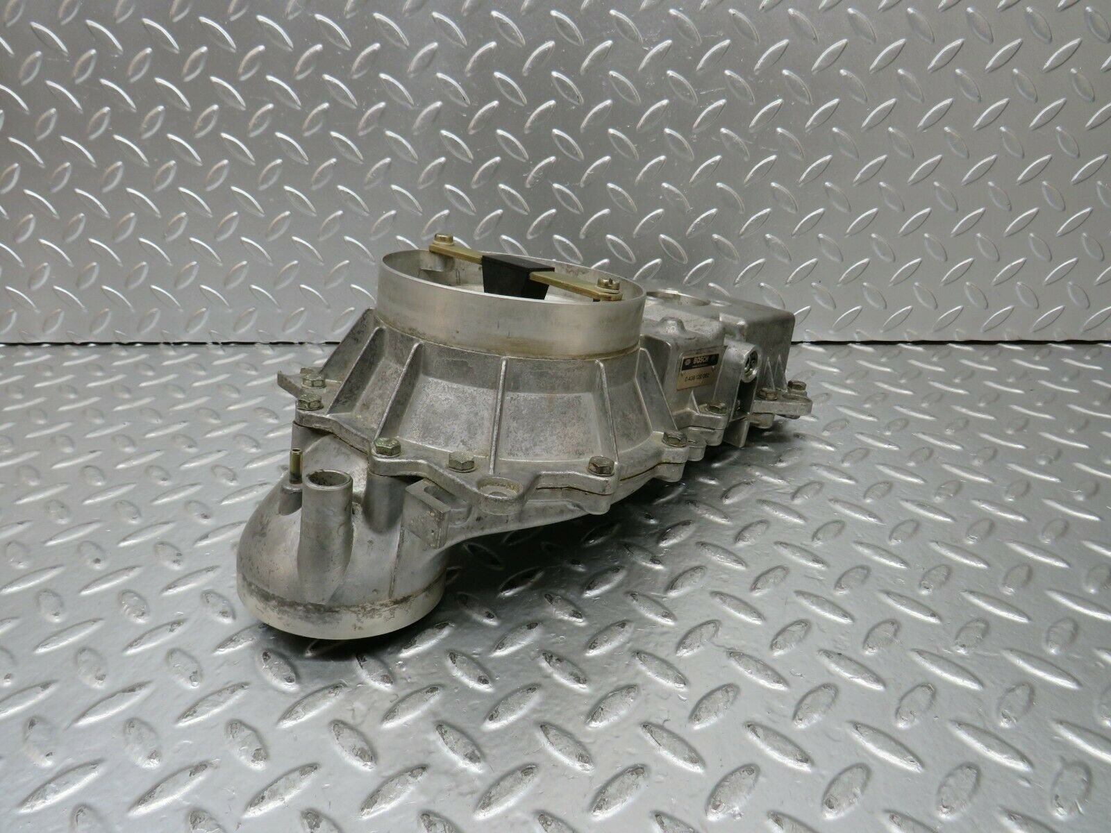 23300 Mercedes-Benz W116 350SE Air Flow Mass Meter Sensor Bosch 0438120062