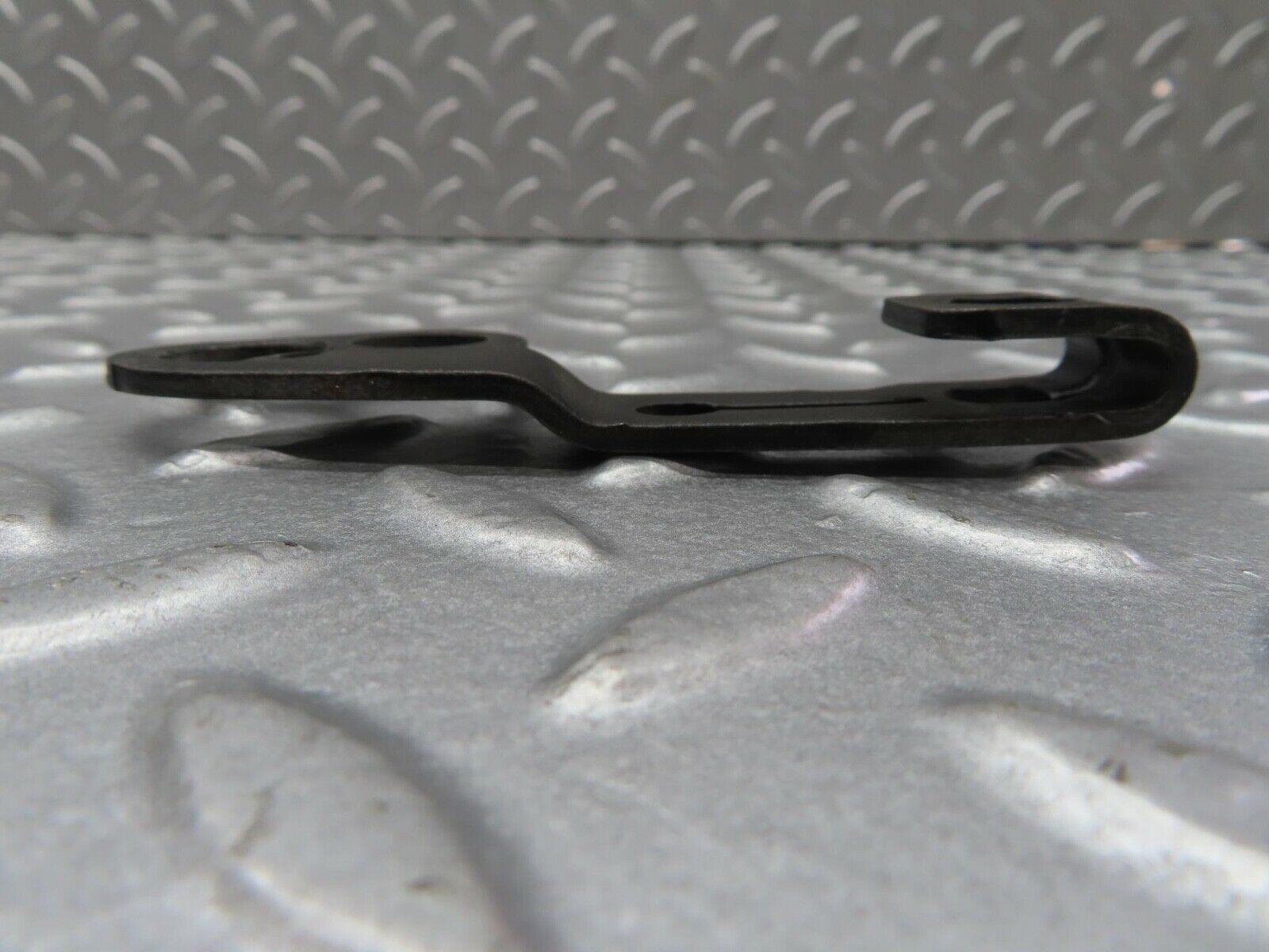 13026 Mercedes-Benz R129 300SL Coupe Gearbox Linkage Bracket