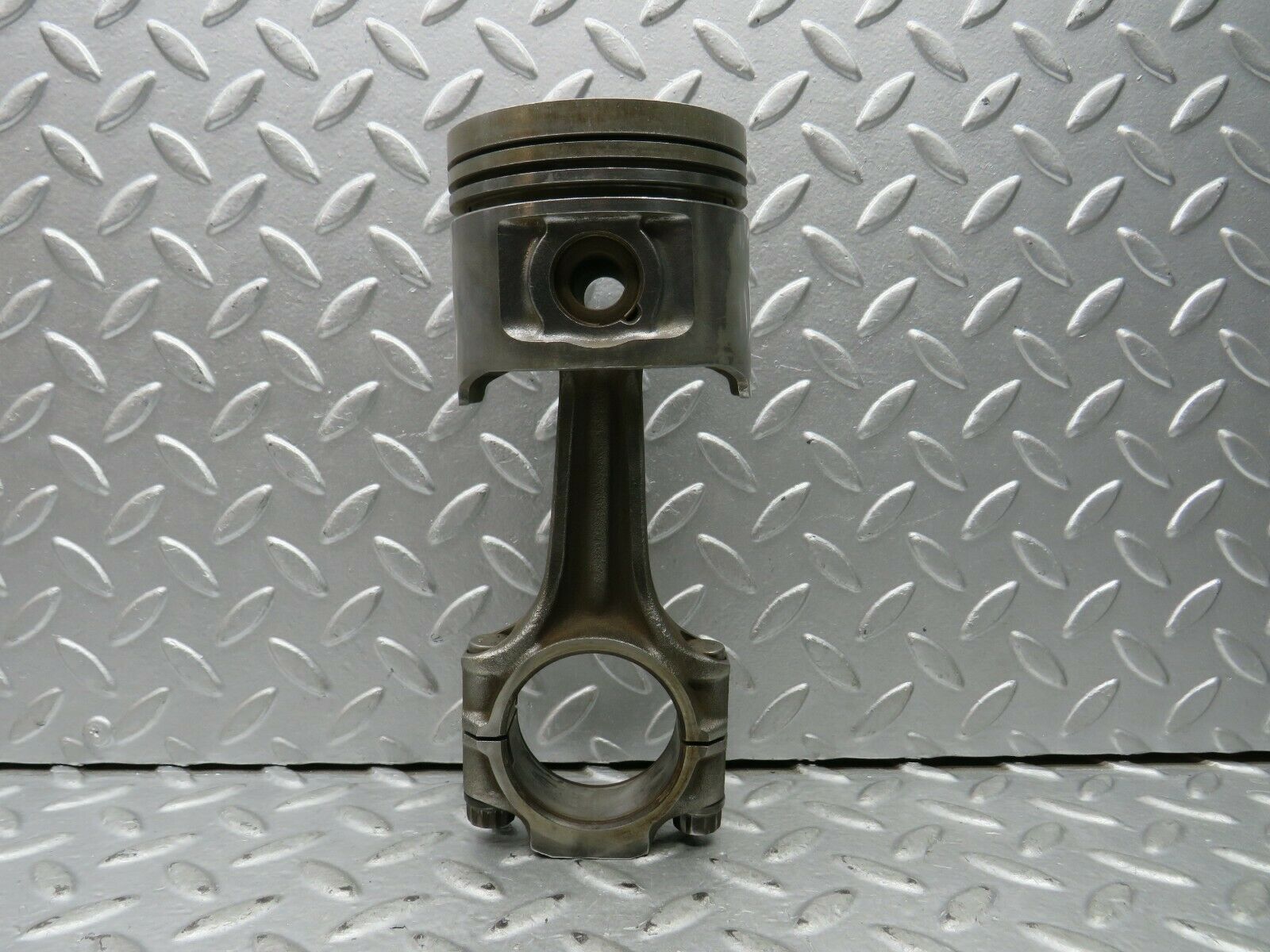 22208 Mercedes-Benz S123 280TE Piston With Connecting Rod 85.975 mm