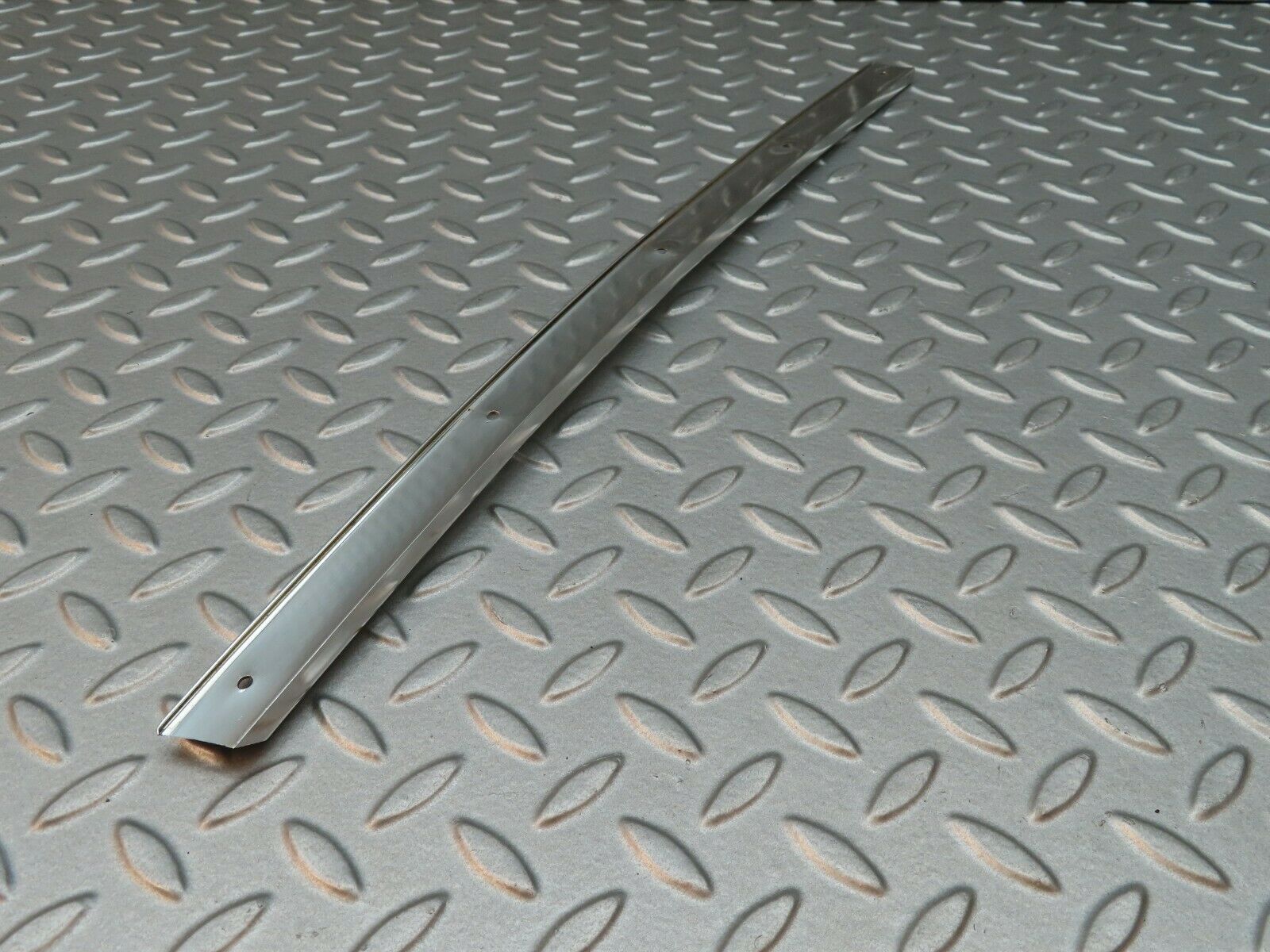 5079 Mercedes-Benz R107 350SL Coupe Sealing Rail A Pillar Right