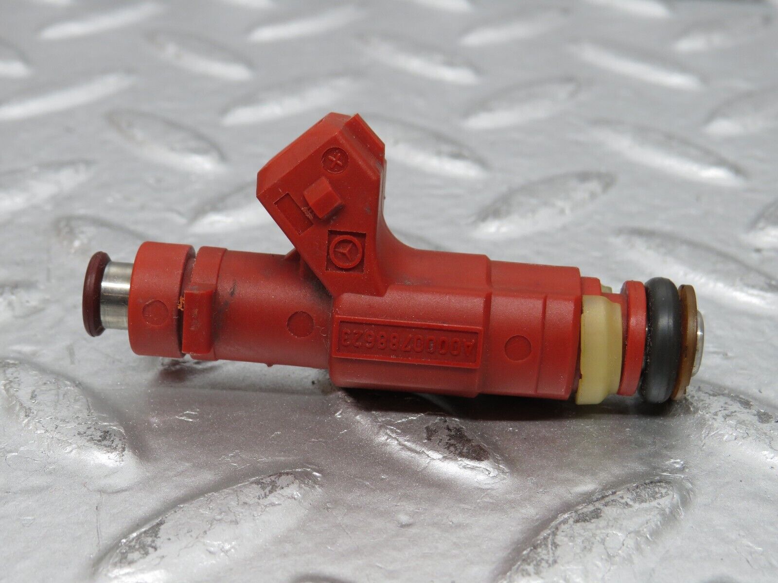 24911 Mercedes-Benz W140 S320 Fuel Injector Bosch 0000788623