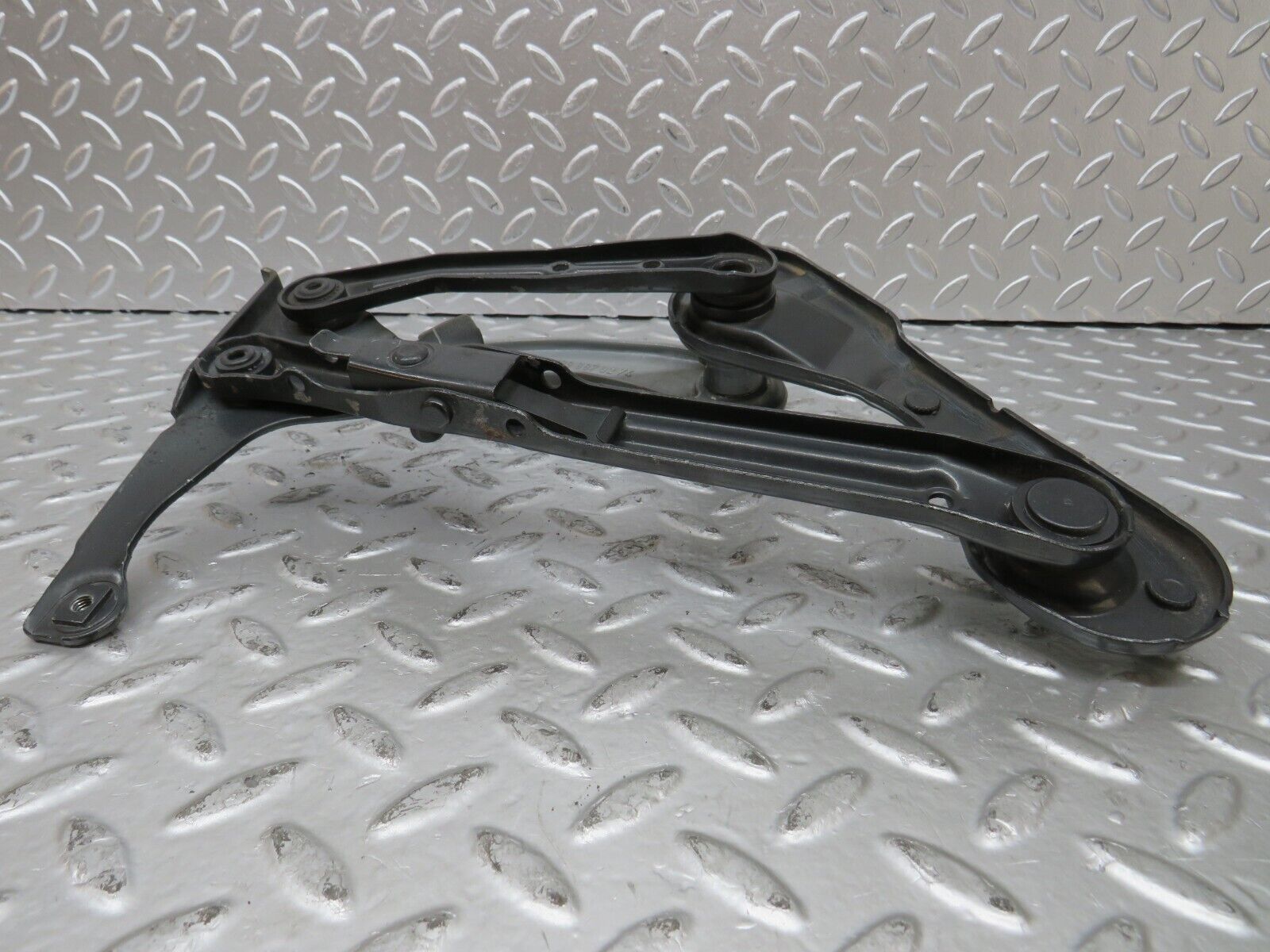 26671 Mercedes-Benz C124 220CE Coupe Bonnet Hinge Left Side 1298870274