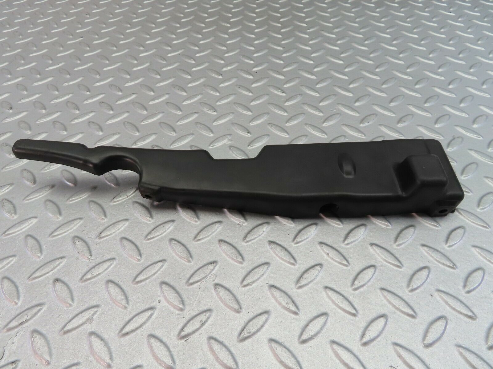 7516 Mercedes-Benz S123 230TE Wagon Bonnet Catch Cover 1238870025
