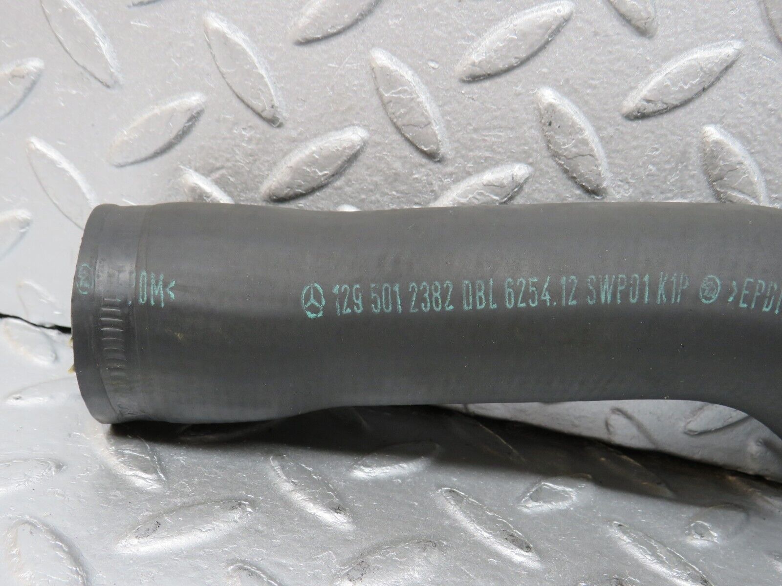 38276 Mercedes-Benz R129 280SL Coupe Upper Radiator Hose Pipe 1295012382