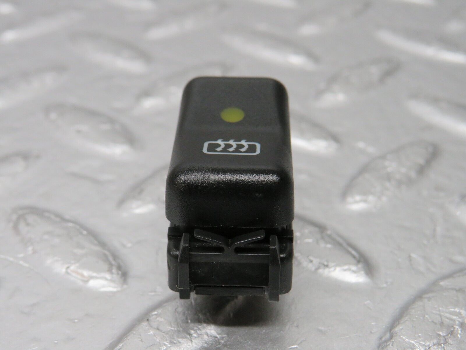 34056 Mercedes-Benz W124 260E Rear Windscreen Defroster Switch 1248201010