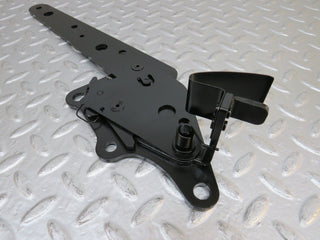 32514 Mercedes-Benz S124 300TE Wagon Rear Seat Hinge Pair