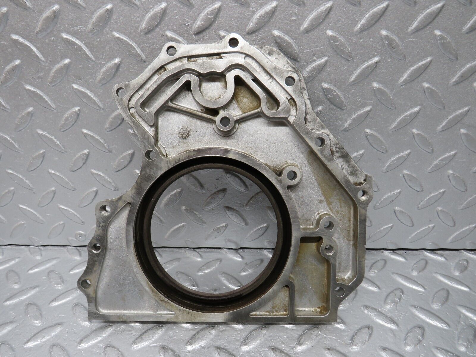 39154 Mercedes-Benz R107 500SL Crankshaft Rear Sealing Cover 1170110008