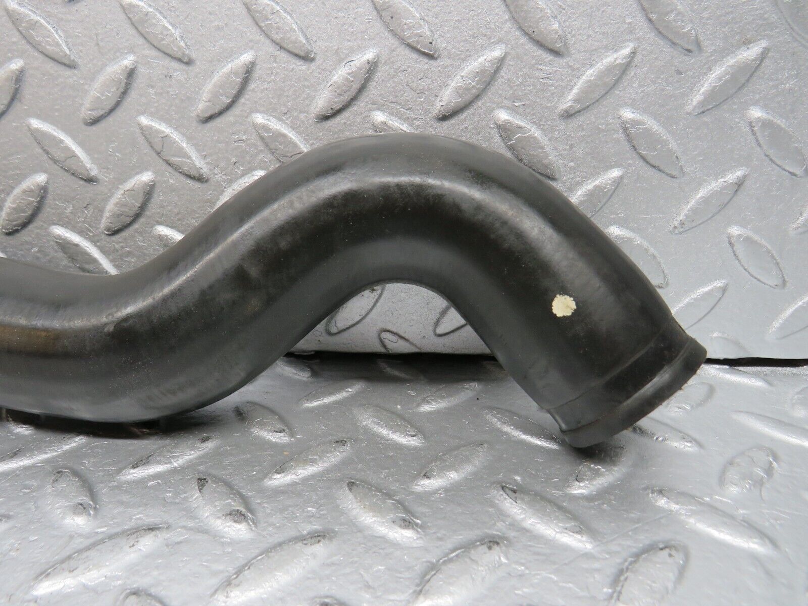 39589 Mercedes-Benz R129 320SL Coupe Radiator Upper Hose Pipe 1295012382