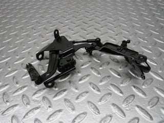 31993 Mercedes-Benz W123 230E Throttle Linkage