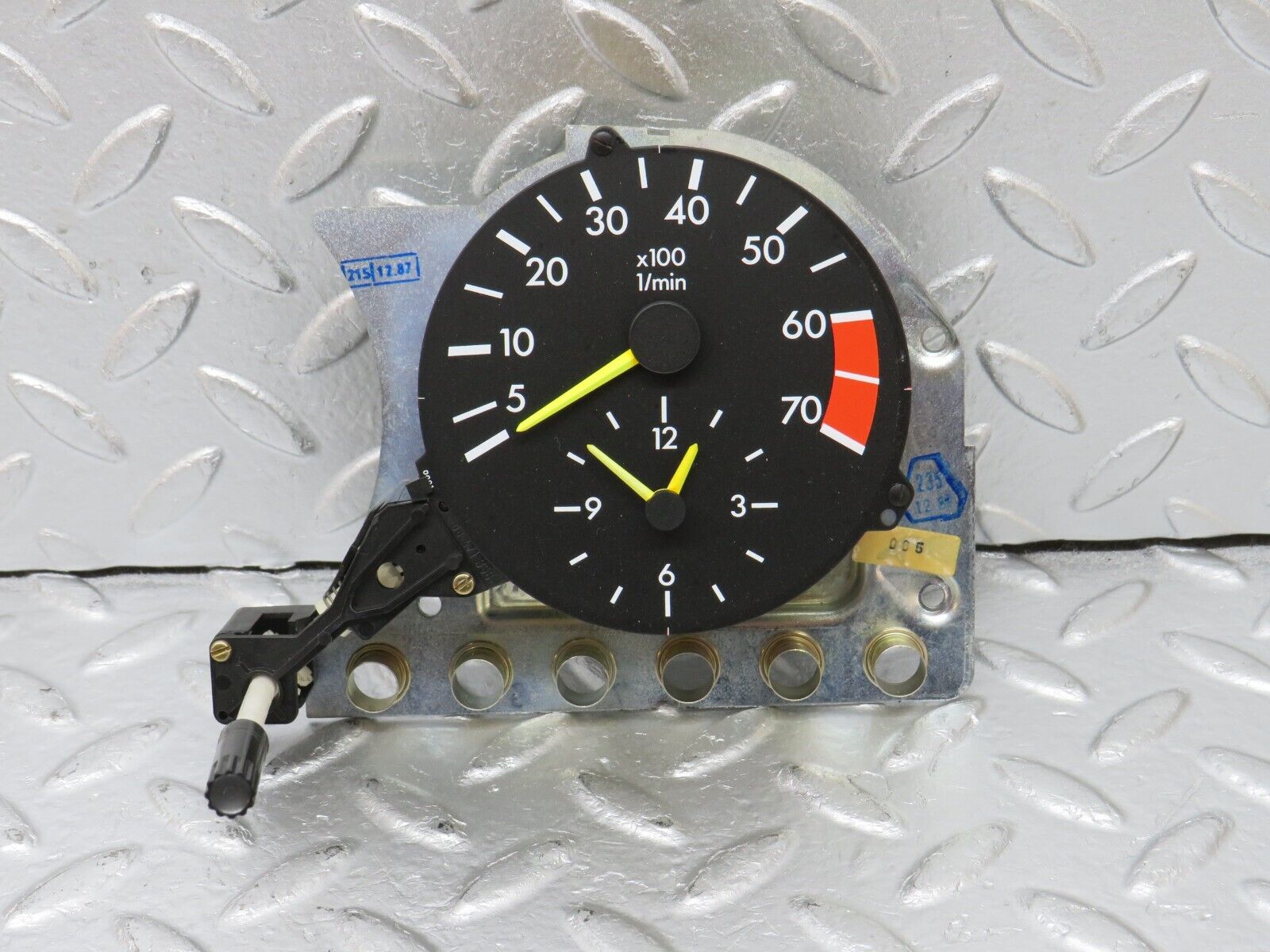 33737 Mercedes-Benz W201 190E 2.0L Instrument Cluster Tachometer Gauge 2015421116