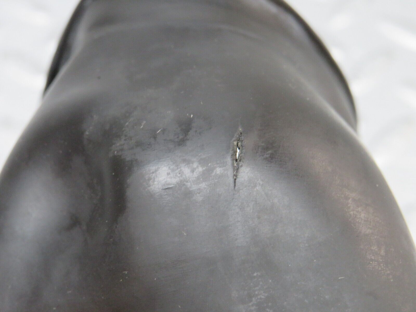 40561 Mercedes-Benz W123 300D Air Duct Hose Rubber 1238320988