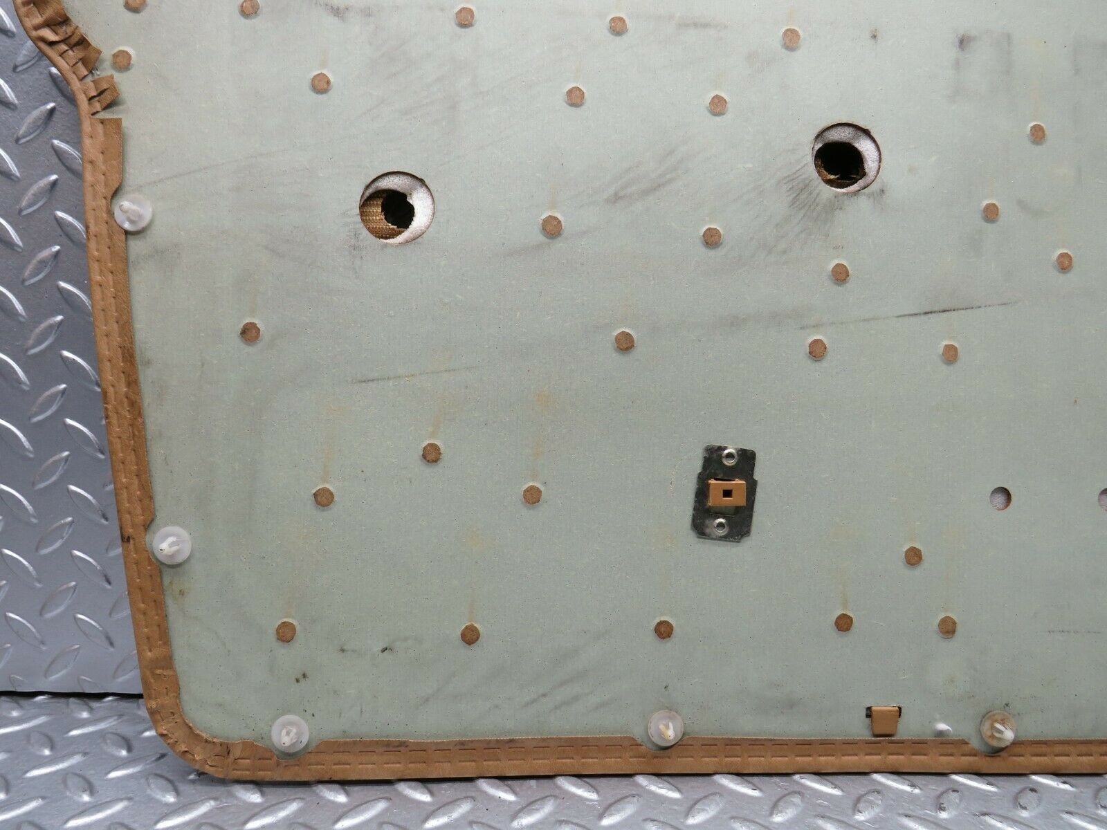 21958 Mercedes-Benz S123 280TE Wagon Front Right Door Card Palomino