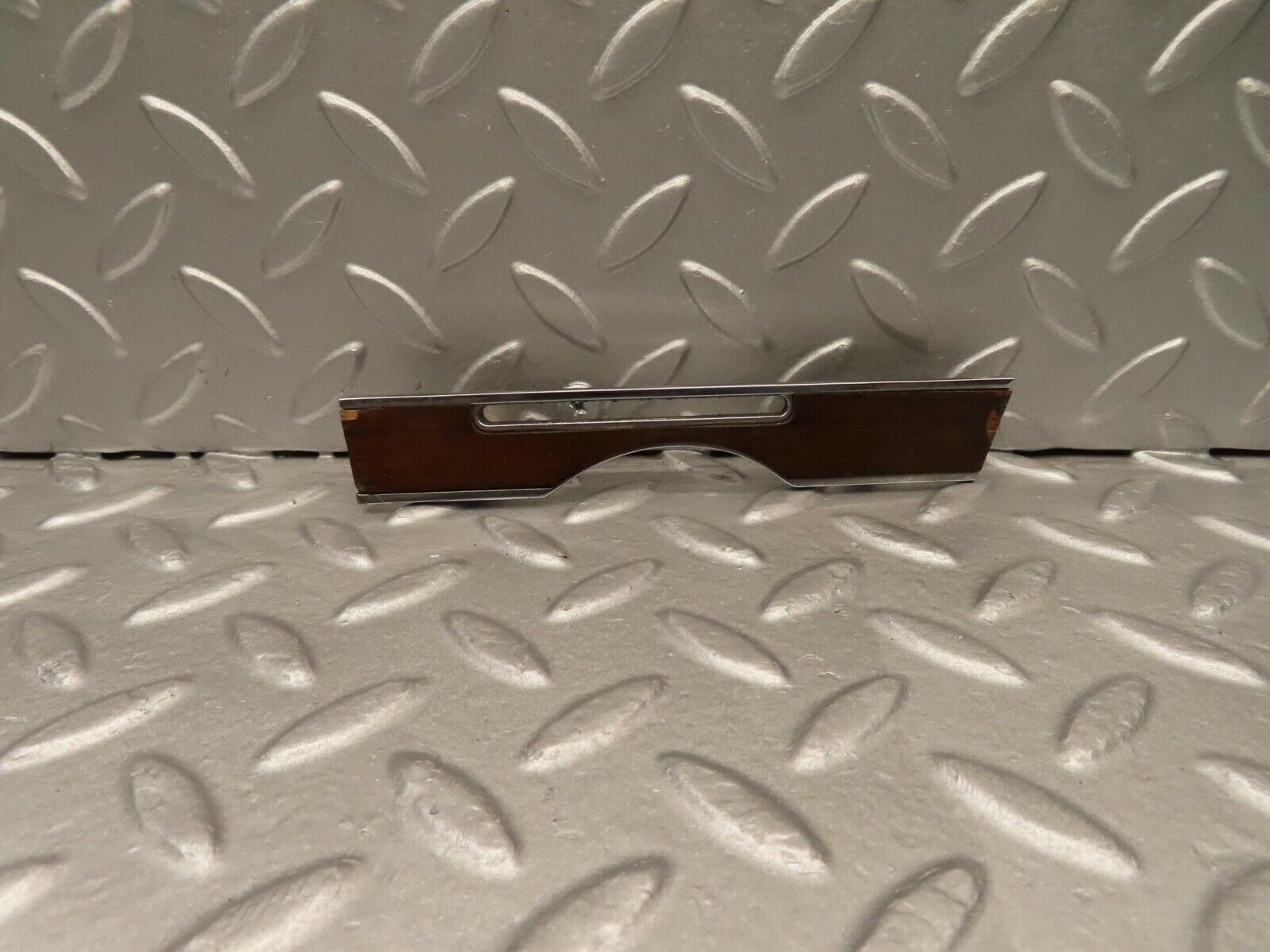 11818 Mercedes-Benz R107 450SL Dashboard Trim Right Side 1076891671