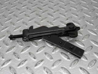 31989 Mercedes-Benz W123 230E Handbrake Adjusting Handbrake Regulator