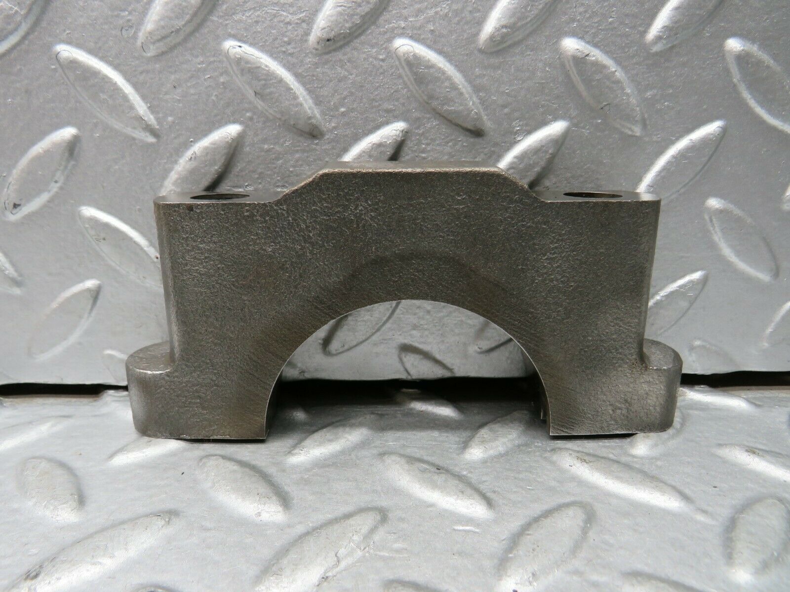 22114 Mercedes-Benz S123 280TE Crankshaft Bearing Holder Block 1080110211