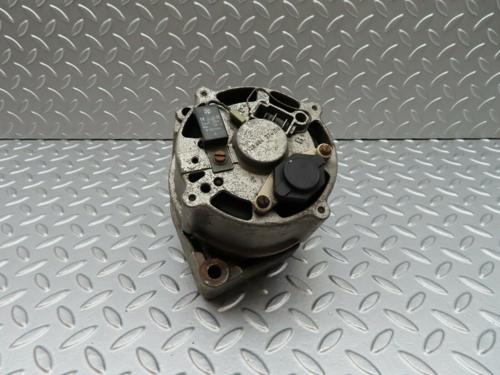 5057 Mercedes-Benz R107 350SL Coupe Alternator Bosch 1125884274