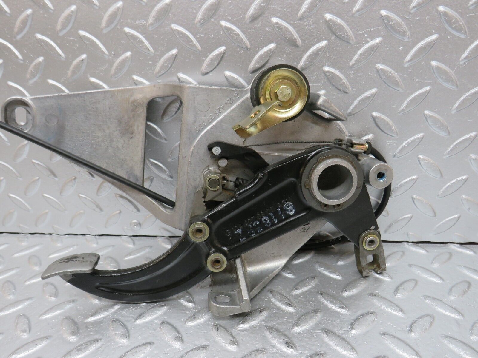 31433 Mercedes-Benz S124 220TE Wagon Parking Brake Pedal 1244270736 1244270801