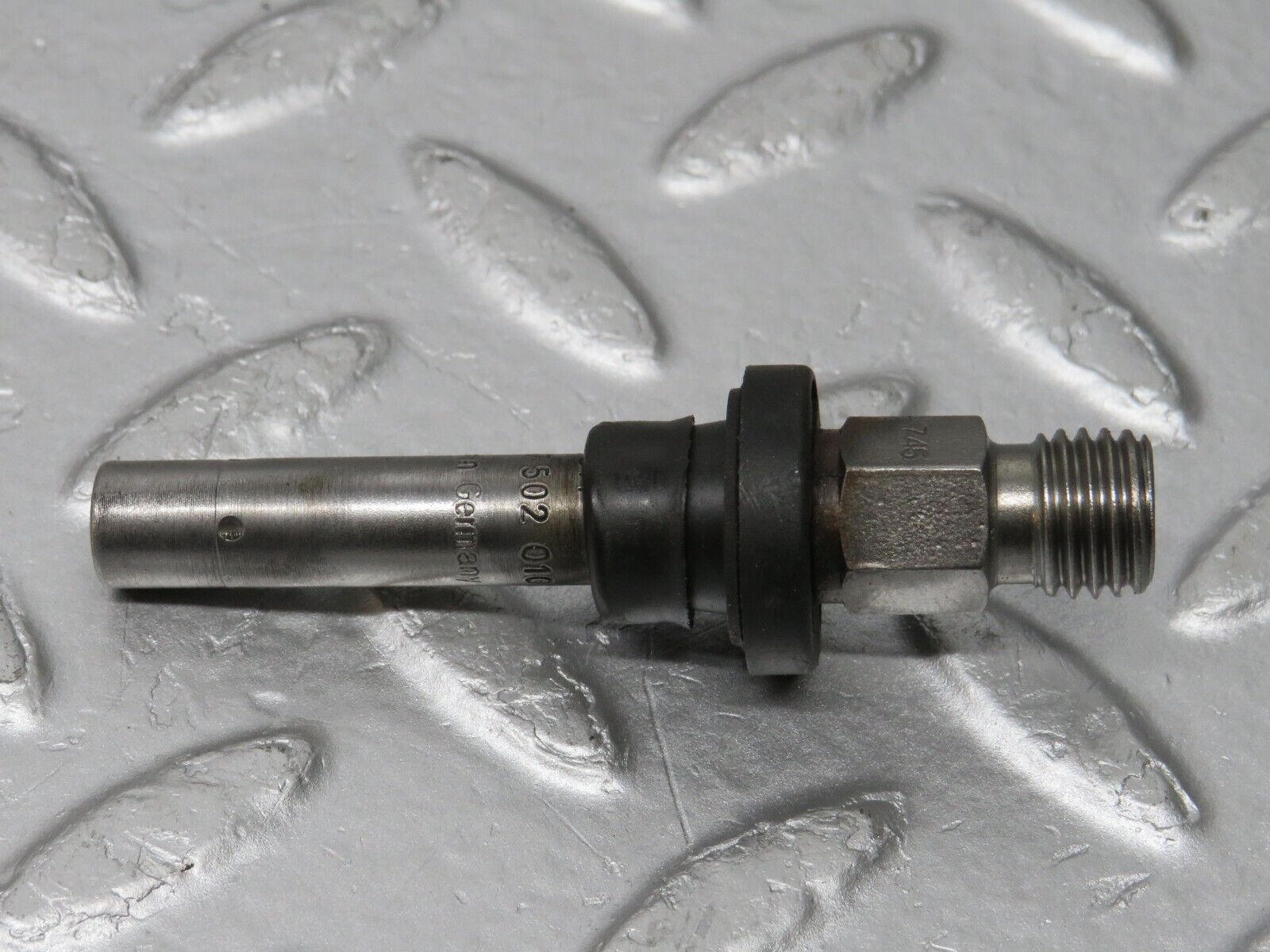 32705 Mercedes-Benz S124 300TE Wagon Fuel Injector Bosch 0437502010