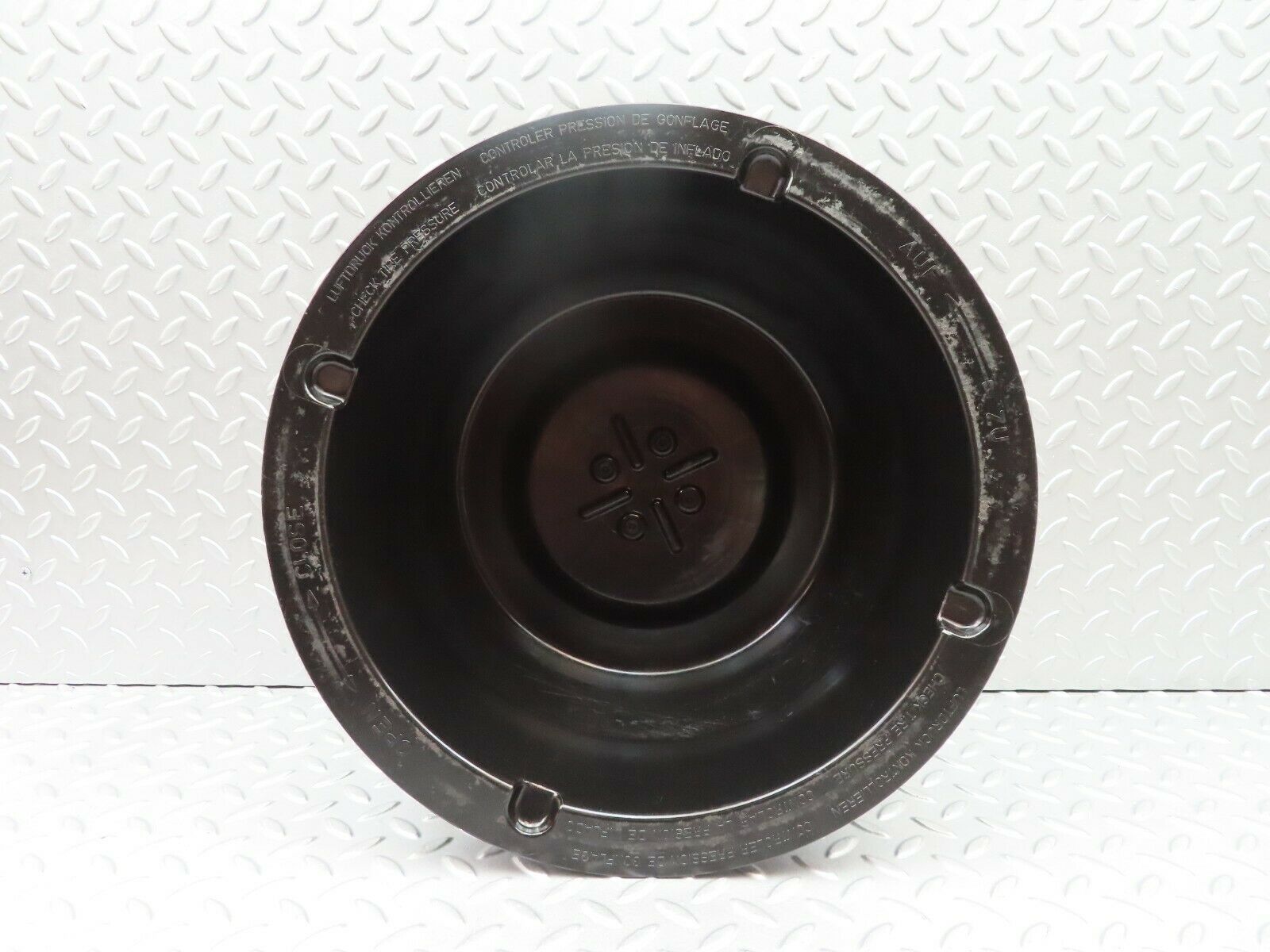 5476 Mercedes-Benz W124 230E Spare Wheel Holder 1248900007