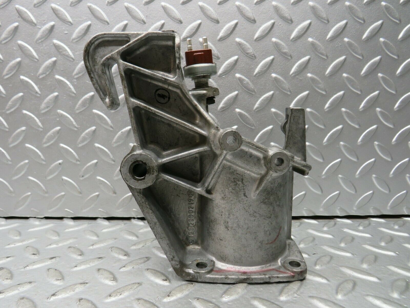 22139 Mercedes-Benz S123 280TE Wagon Brake Pedal Bracket 1232900219